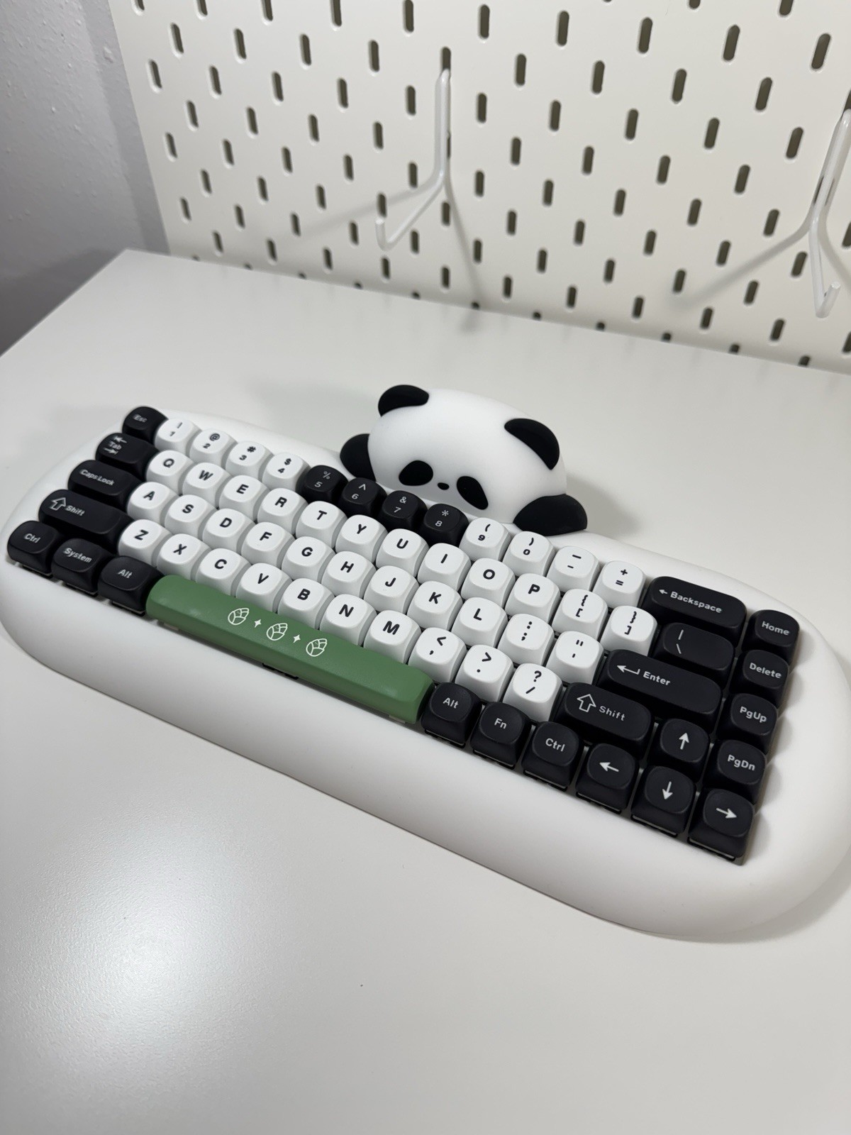 YUNZII Mechanical Keyboard Wireless RGB Backlit White Black Green QWERTY Layout