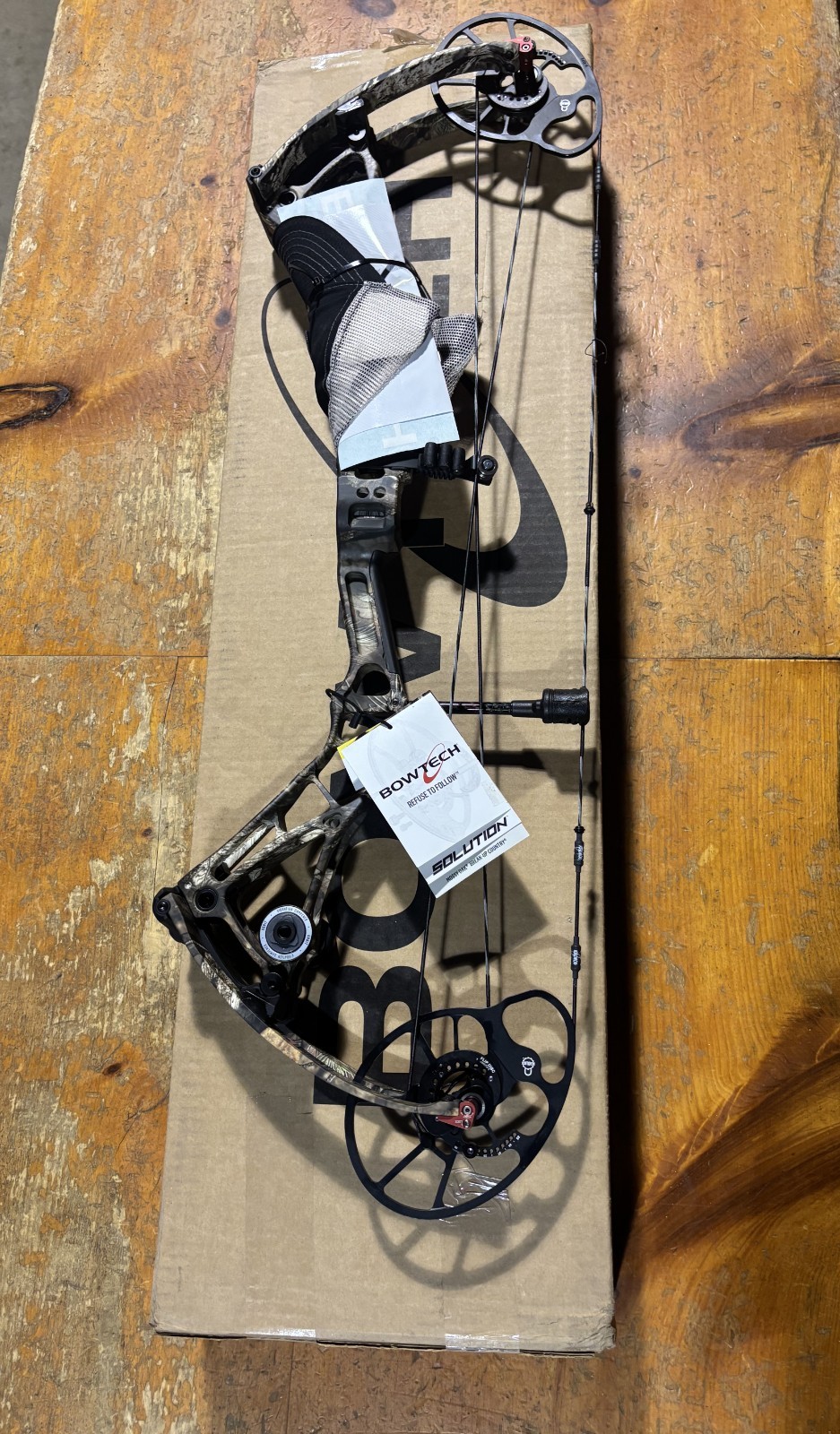 Bowtech Solution LH 70# MOBUC Compound *NEW IN BOX W/ FULL WARRANTY*