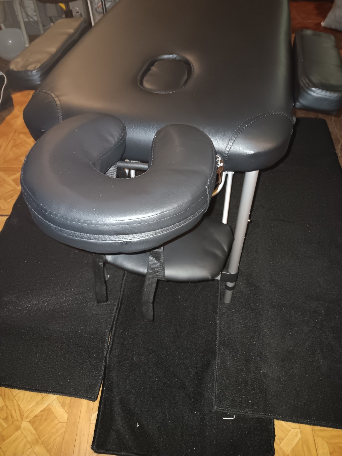 Portable Foldable Black Massage Table with Metal Frame & Face Cradle