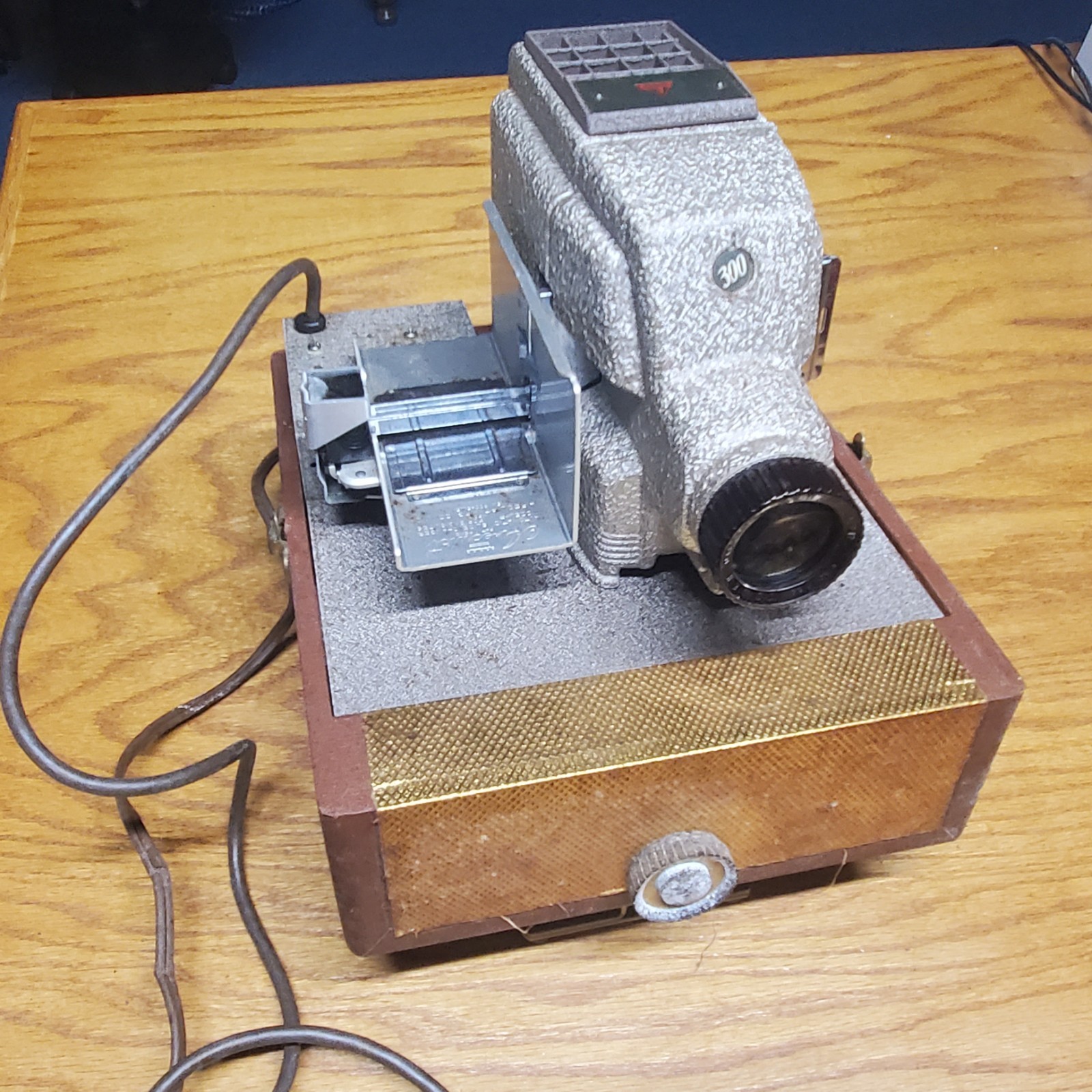 Vintage Tower Cooled No. 6360 Sears Slide Projector - Works/Bad Cord see VIDEO