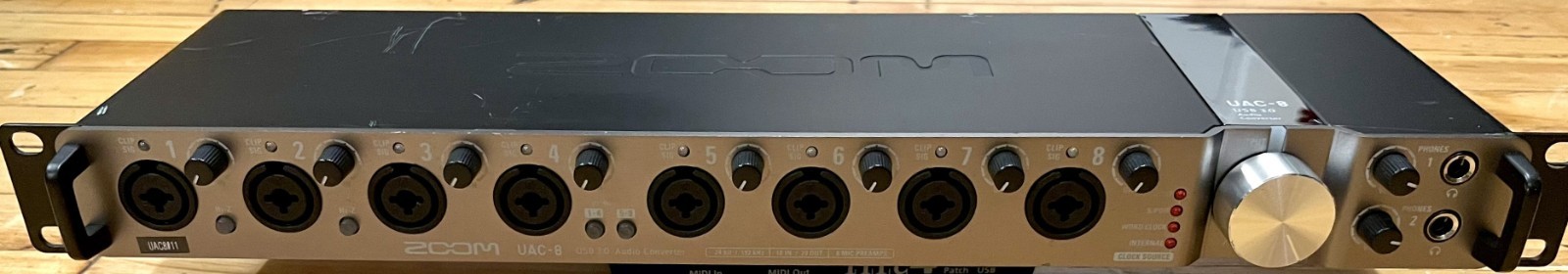 Zoom UAC-8 USB 3.0 Audio Interface