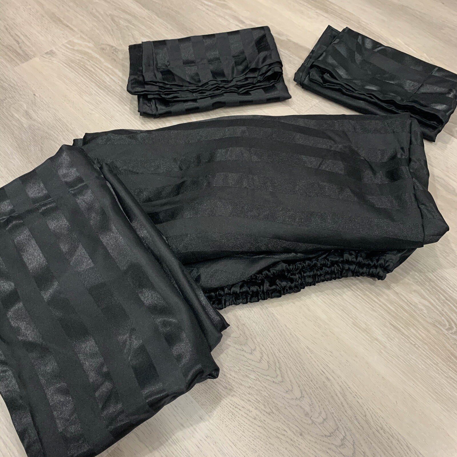 Queen Size Bedding Sheet 4 Piece Set Black
