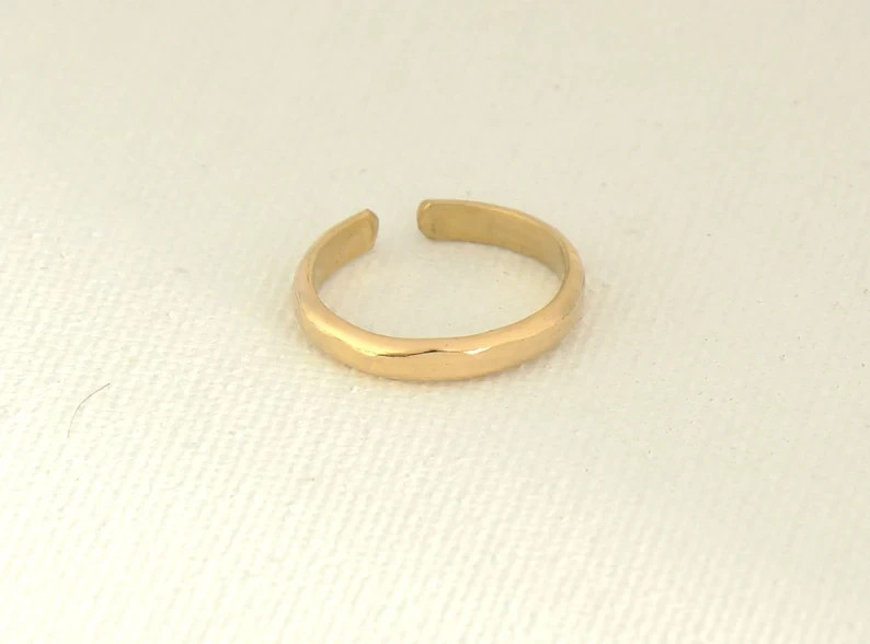 hammered gold filled toe ring - handmade