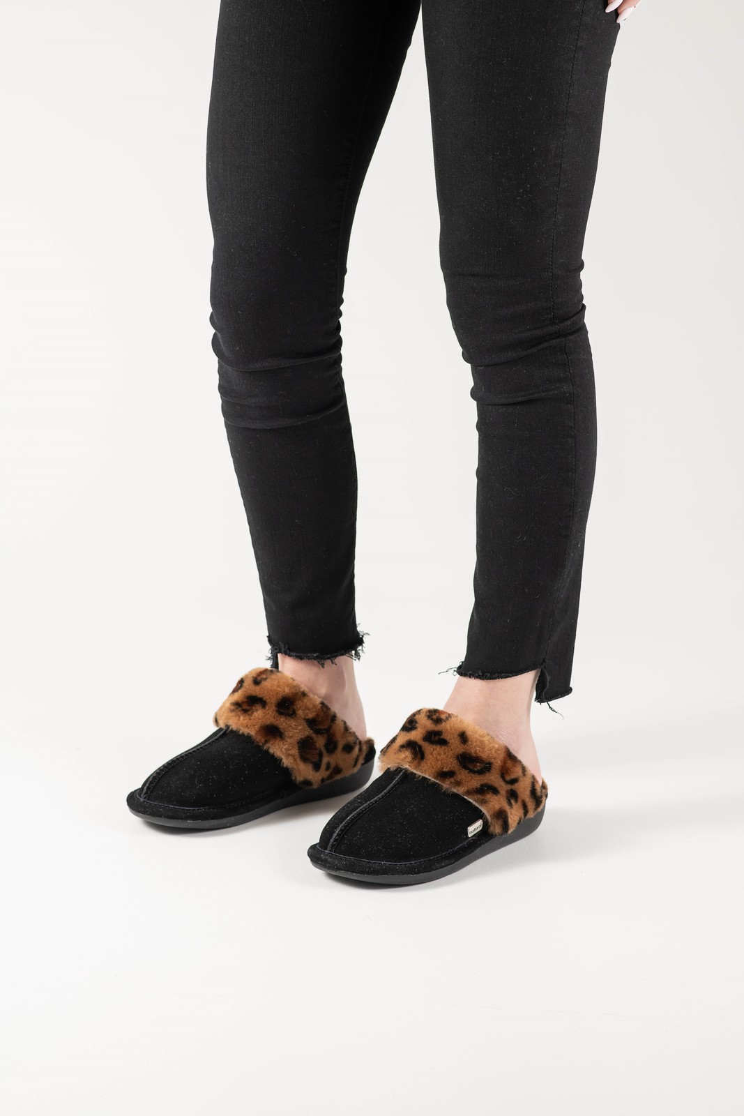 Natural Suede Women Slippers | Leopard/black |7