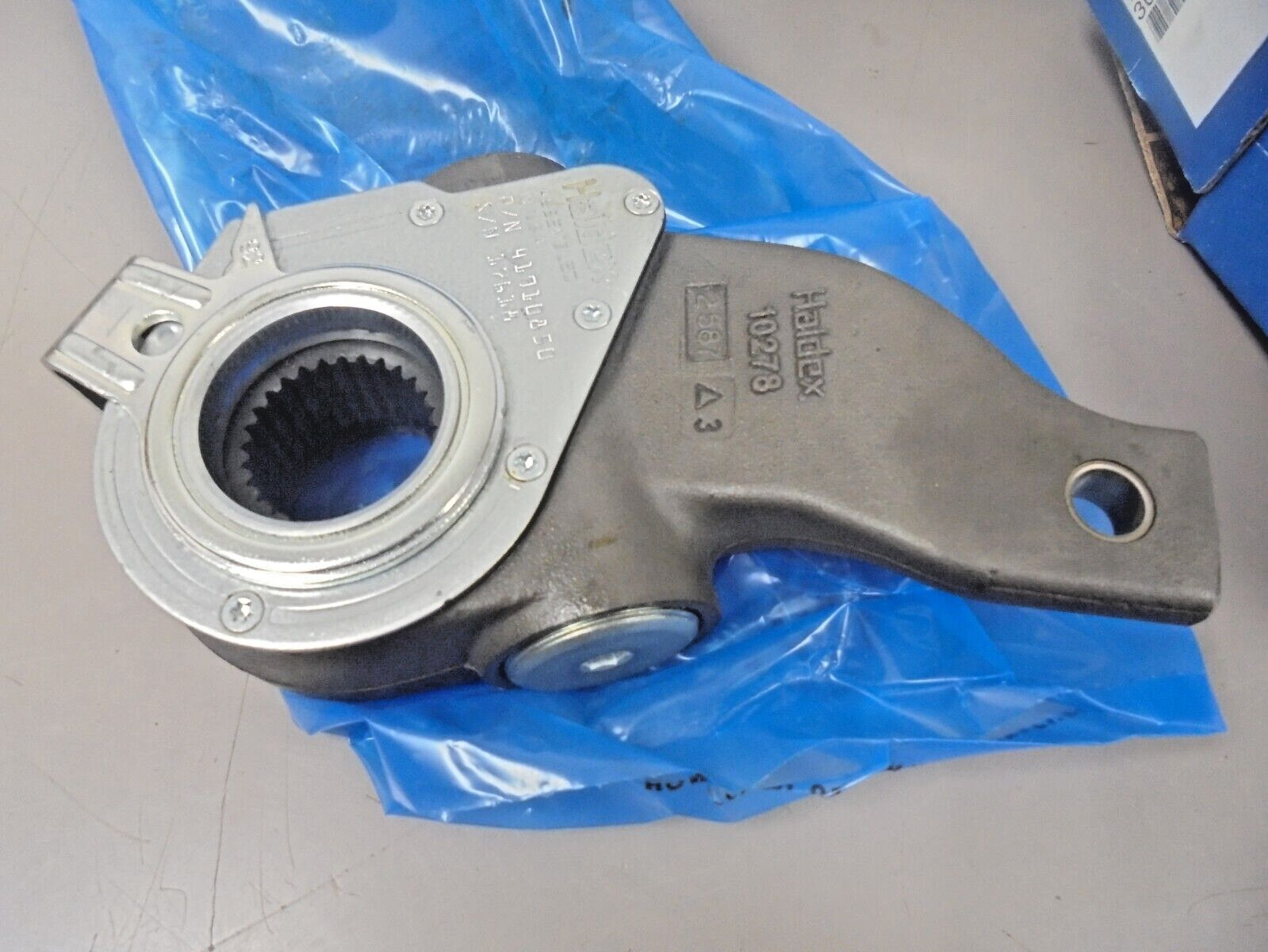 Haldex 300-10067 Slack Adjuster  28 Spline x 1.5-in Shaft RR
