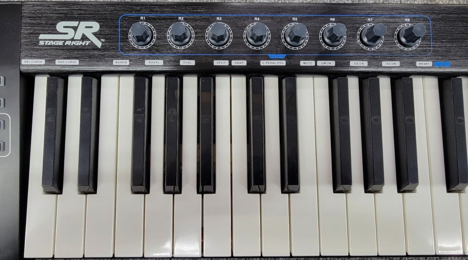 Monoprice SRK37 37-Key USB MIDI Keyboard Controller Stage Right Series