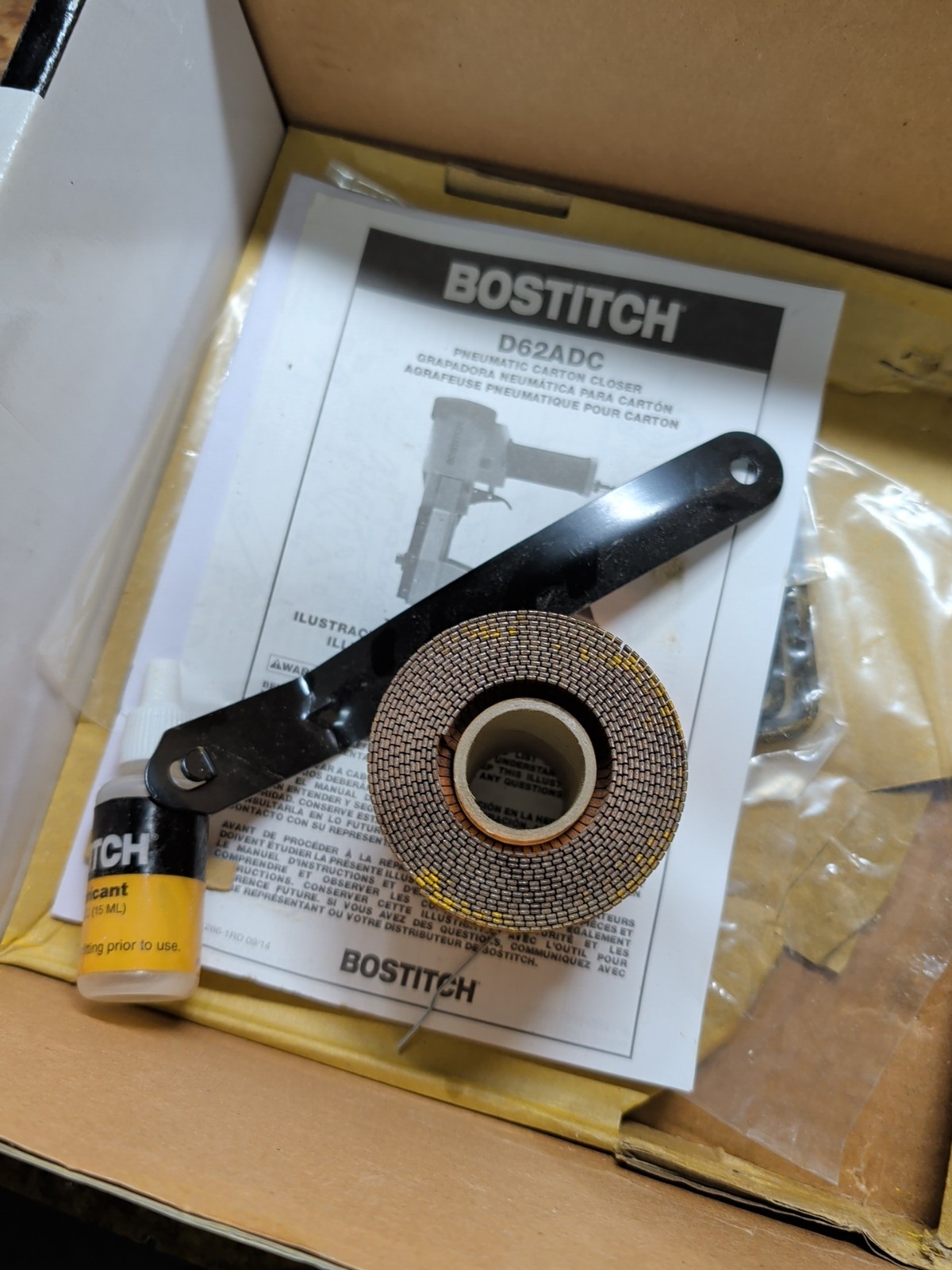 Bostitch D62ADC Roll Feed Pneumatic Stapler - Box Closing Carton Stapler