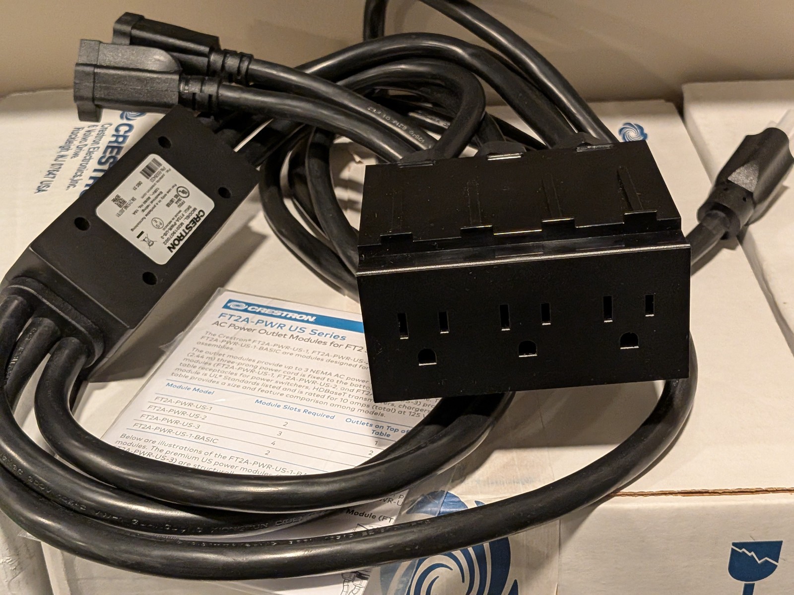 NEW Crestron FT2A-PWR-US-3 AC Power Outlet Module FT2 Triple, Under-Table (E2)