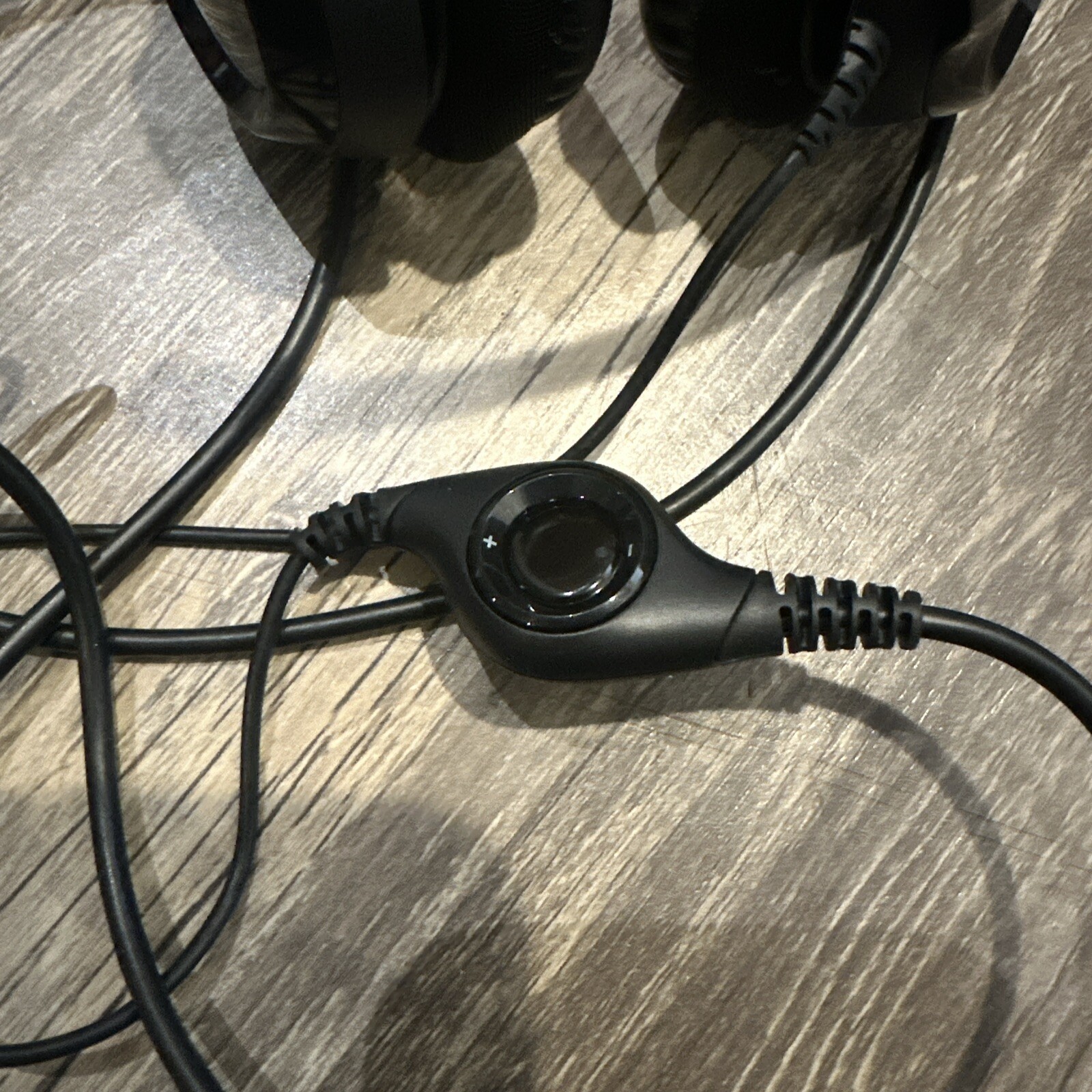 Logitech Logi Headphone Headset Wired Black USB Padded Ears Volume Control