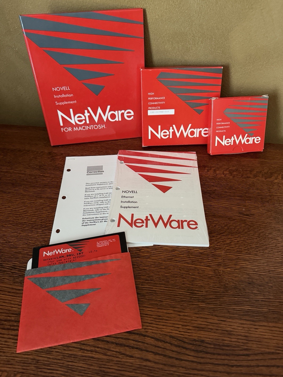Vintage Novell NetWare for Macintosh Version 1.0 software kit W/ Box Floppy Disc