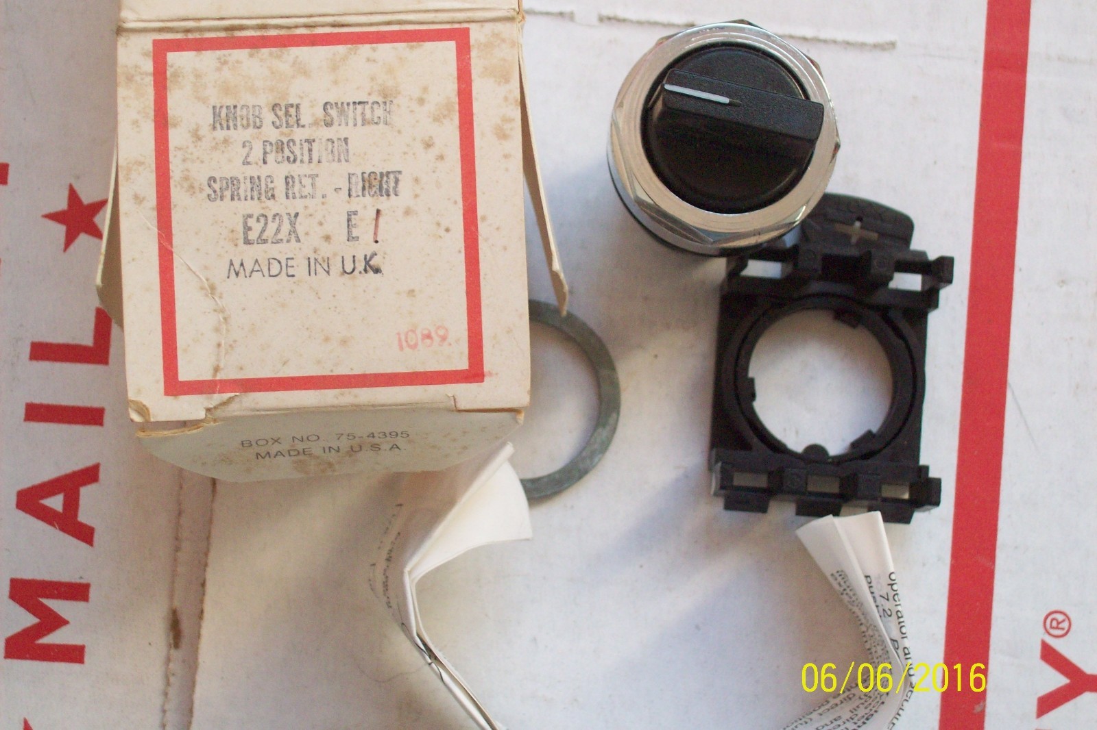 "LOT OF 5"  CUTLER HAMMER 2 POSITION SPRING RETURN RIGHT SELECTOR SWITCH E22X E