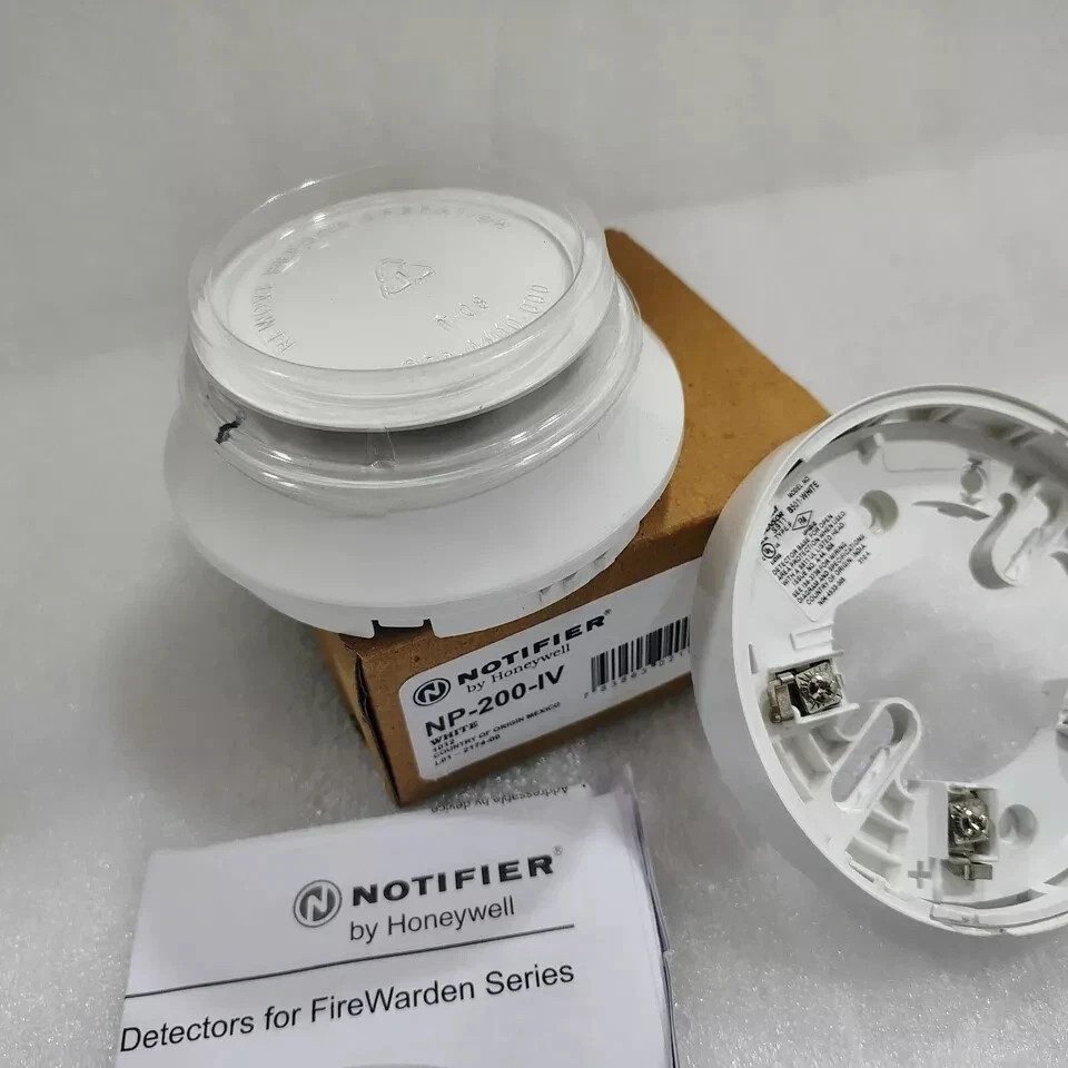 NOTIFIER NP-200-IV PHOTOELECTRIC SMOKE DETECTOR BRAND NEW IN BOX