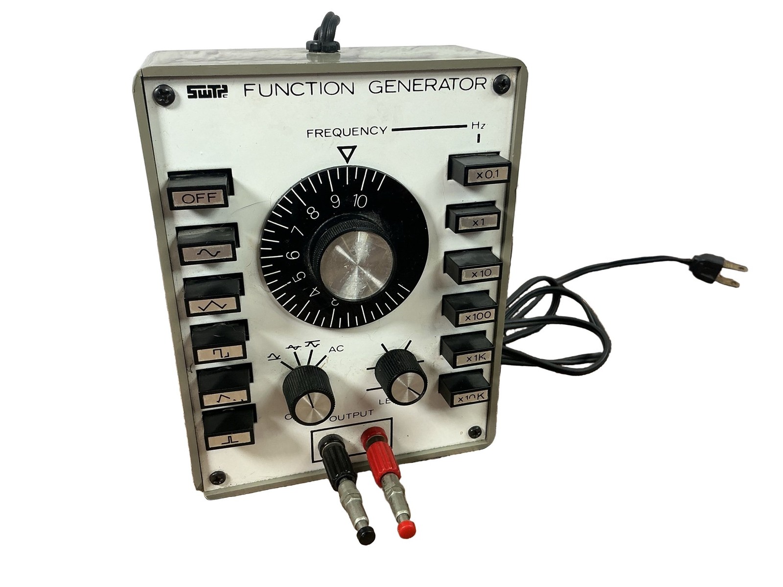 SWTPC Function Generator Signal Generator Grey w/ Power Cord Output Leads