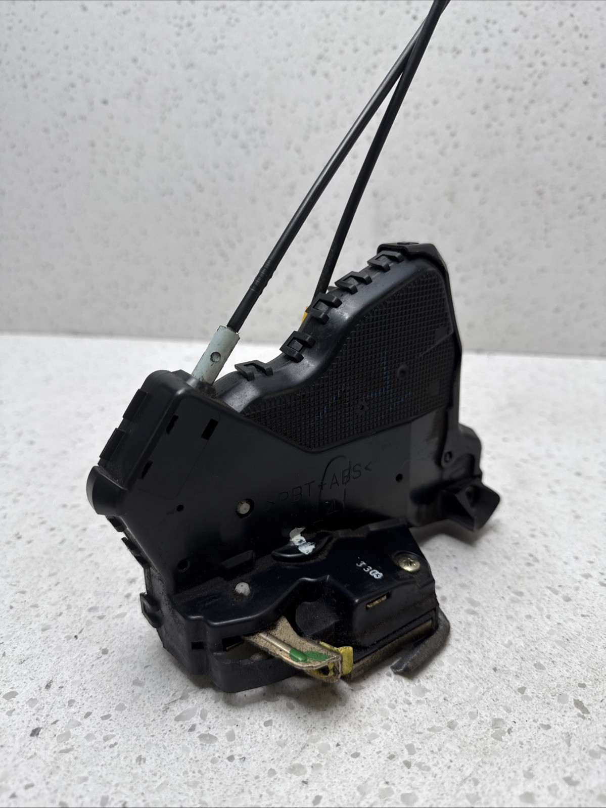 03-08 TOYOTA COROLLA Driver SIDE FRONT DOOR LOCK ACTUATOR ASSEMBLY