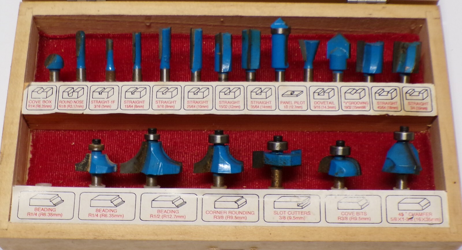 19 Piece Router Bit Set Unbranded Various Sizes With Wooden Box