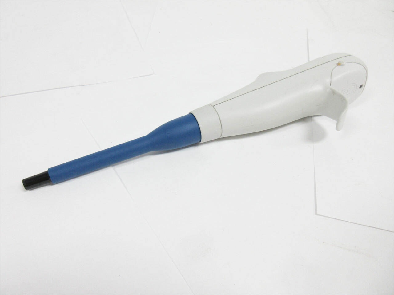 BIOHIT e1000 50 - 1000 uL ADJUSTABLE PIPETTE PIPET DIGITAL ~ I