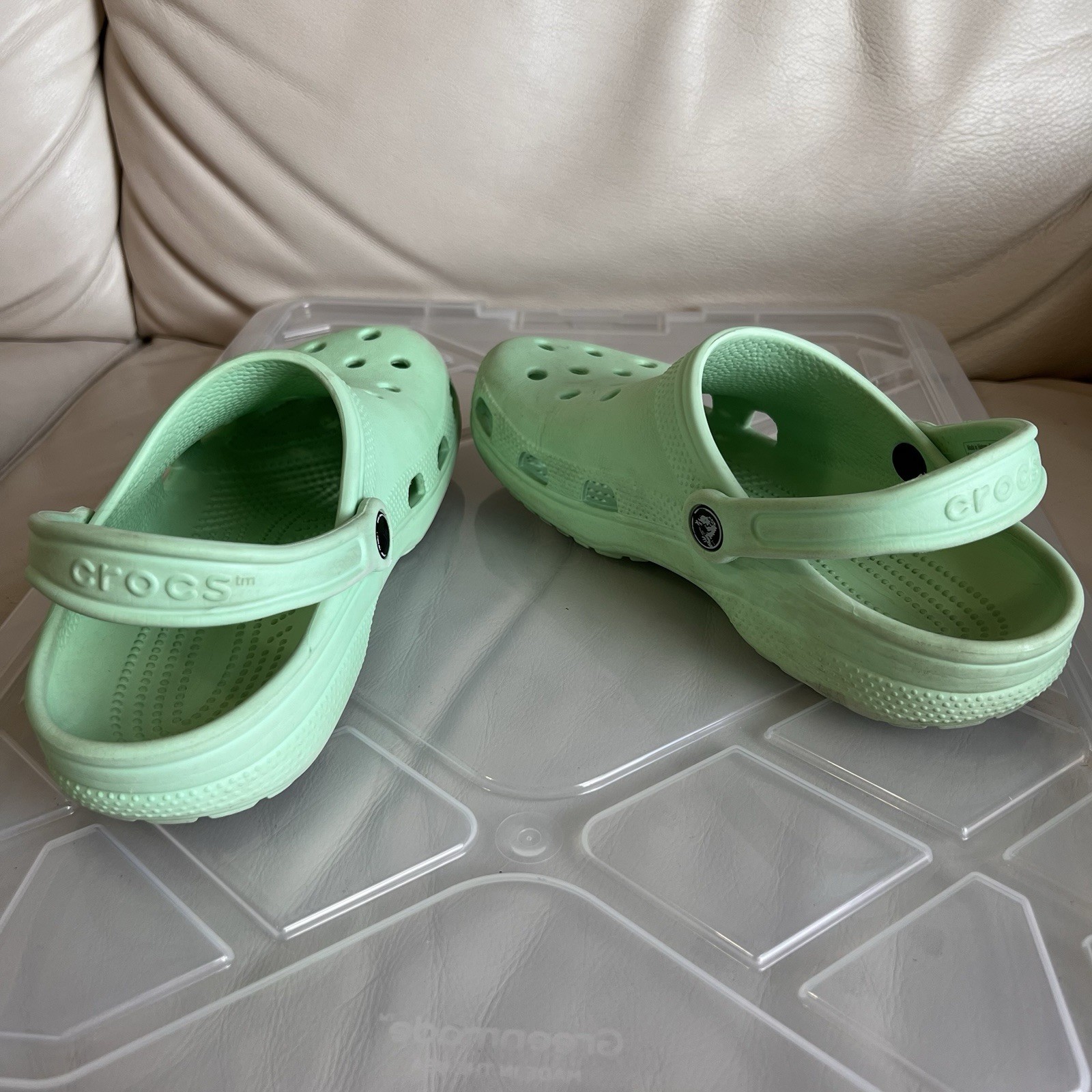 Crocs Classic Clog in Mint Green Size 7M 9W