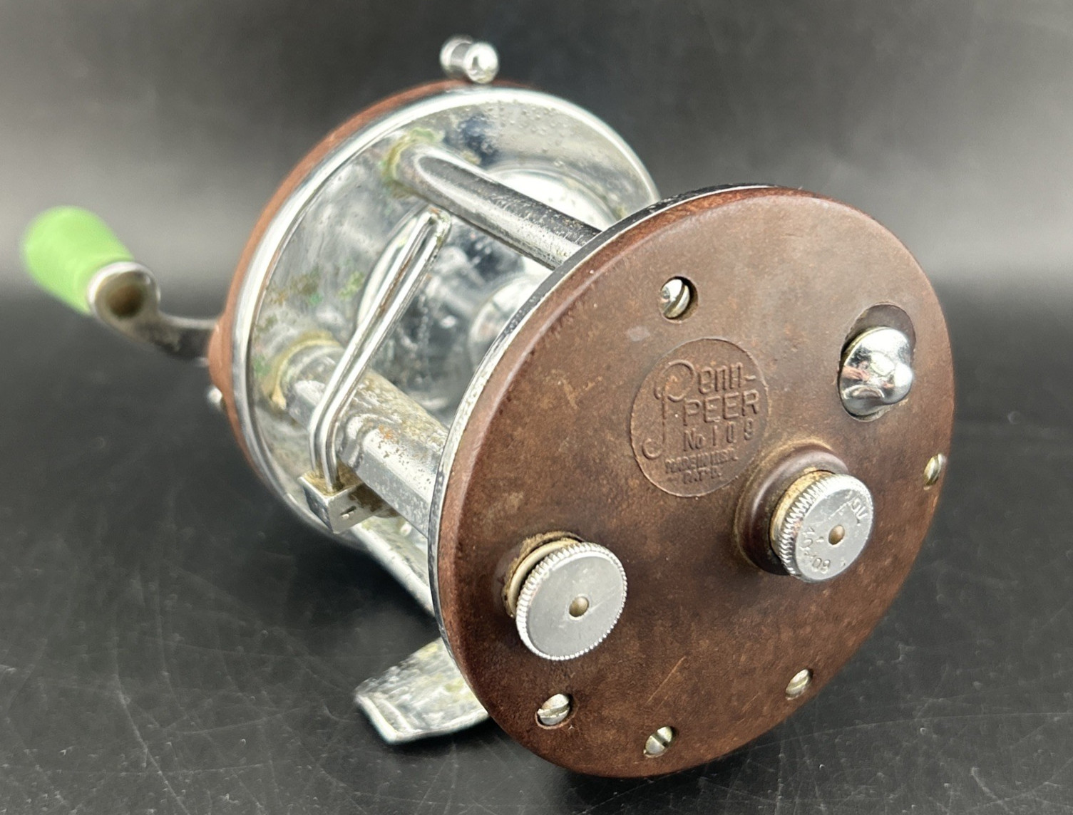 Vintage PENN Peer No. 109 FISHING REEL with Mint Green Handle - Made in USA