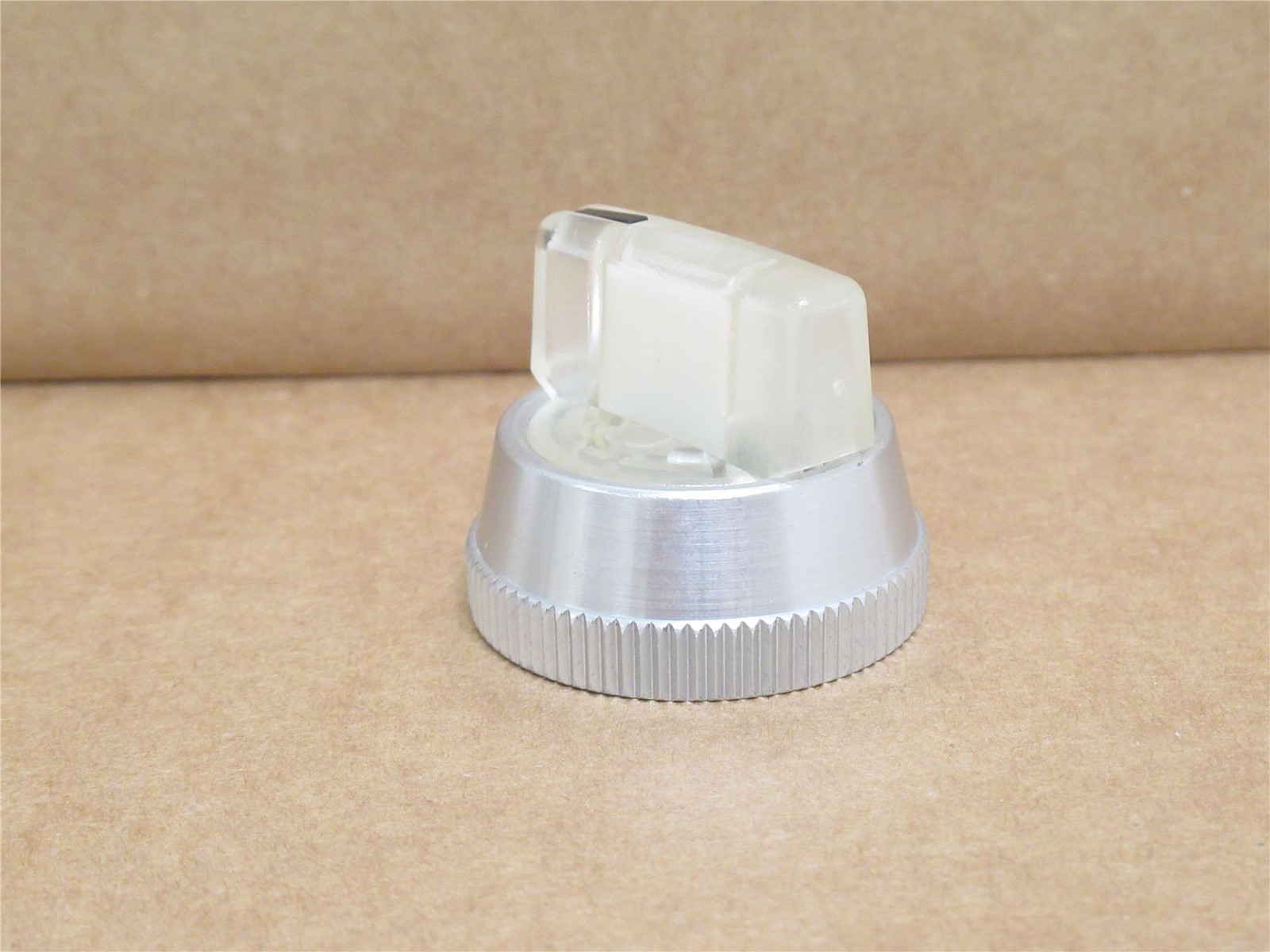 234847 New-No Box; Allen-Bradley 800T-N297C Selector Switch Knob; Clear; 30mm