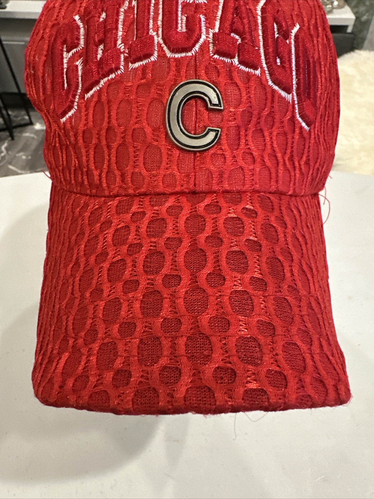 Chicago Cubs Bright Red Shiny Hat Cap Metal C Sparkling look Hoop Loop Unbranded