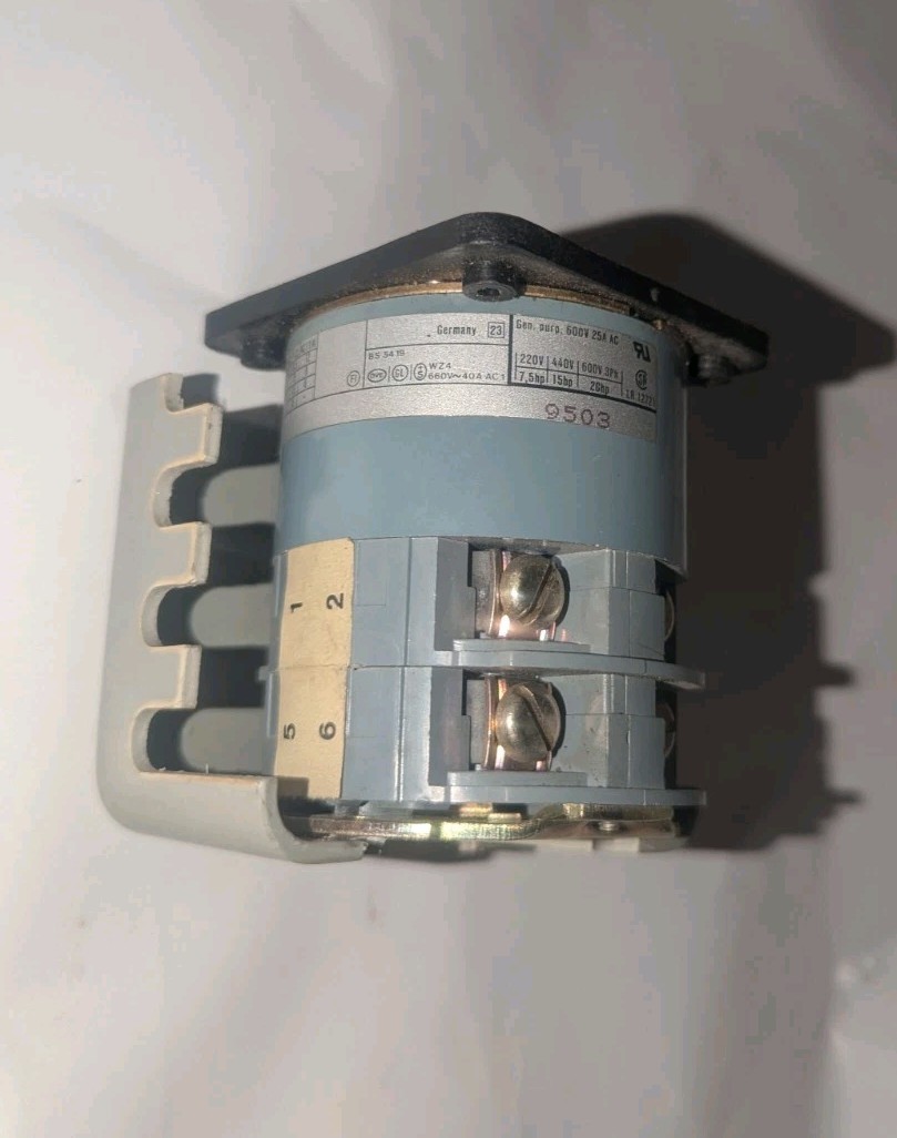 NEW GENUINE SQUARE D 9003K4D1017H ROTARY SWITCH