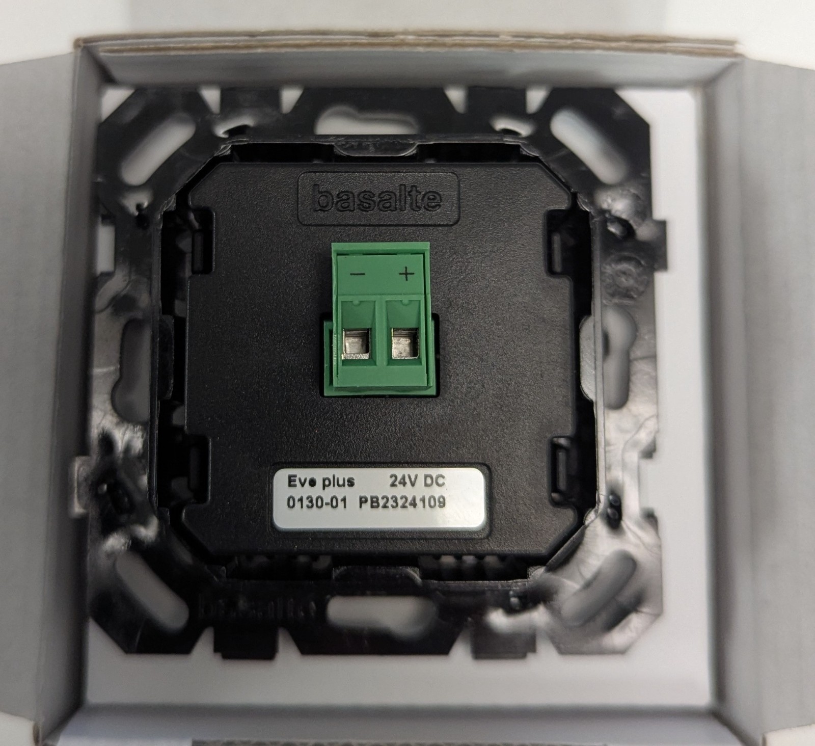 Basalte Eve Plus Wall Base 24V for Ipad docking 0130-01