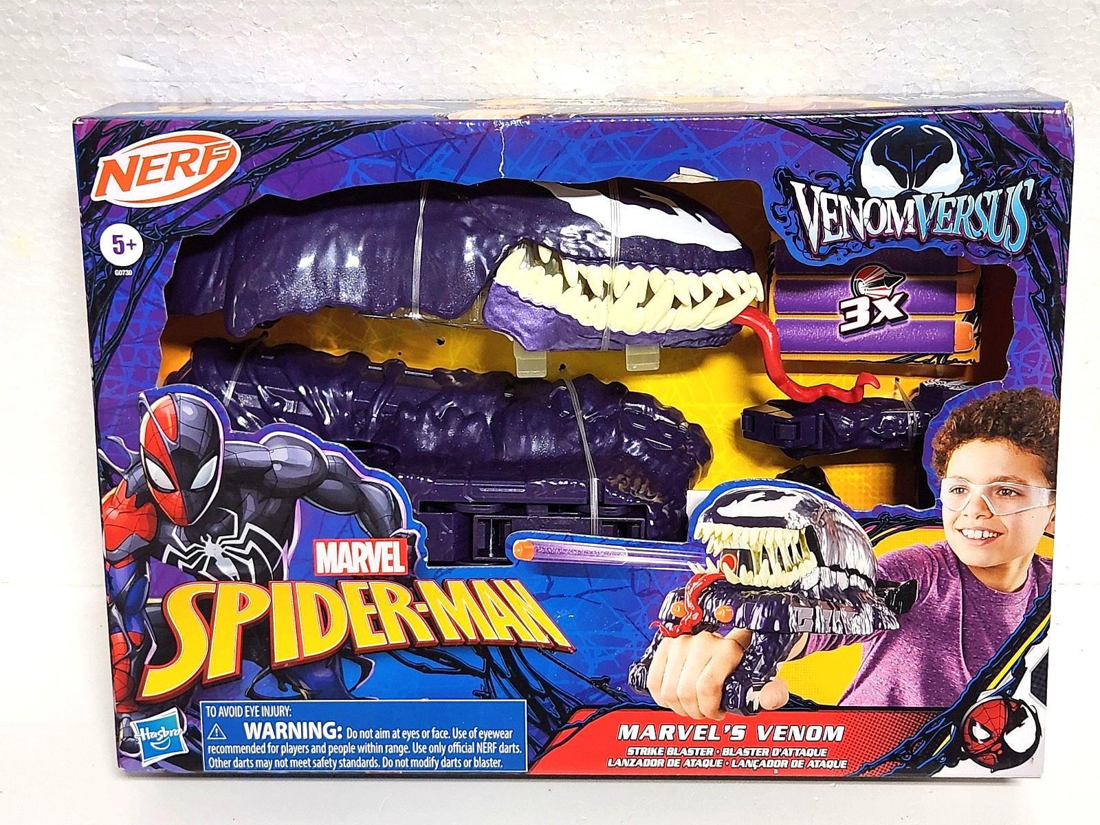 Nerf Marvel Spider-Man VenomVersus Strike Blaster - Hasbro *Box Damage