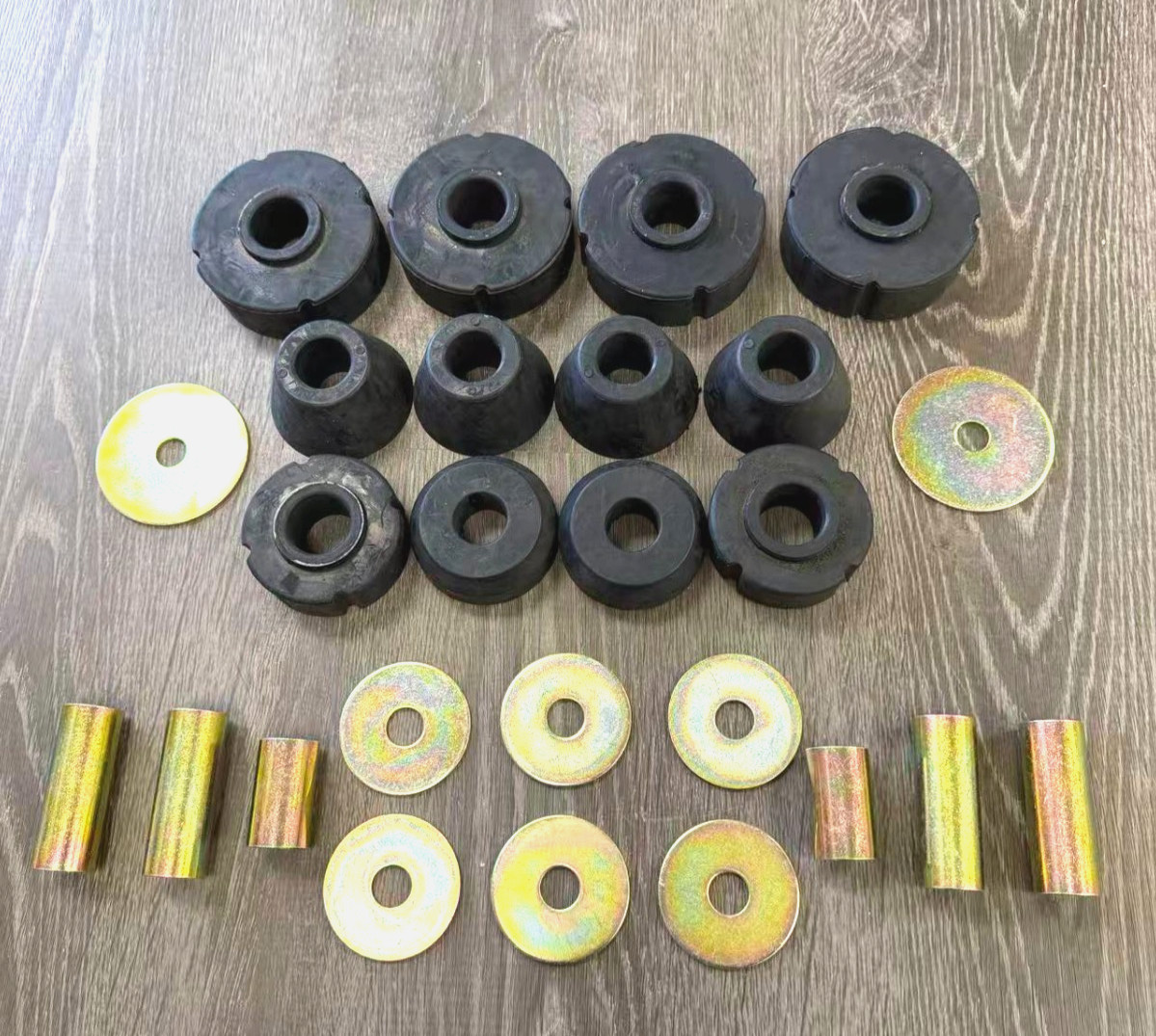 NEW!  Free Ship- 26 PCS   1967-72 Chevy C10 GMC 2WD Truck Body Mount Bushing Kit