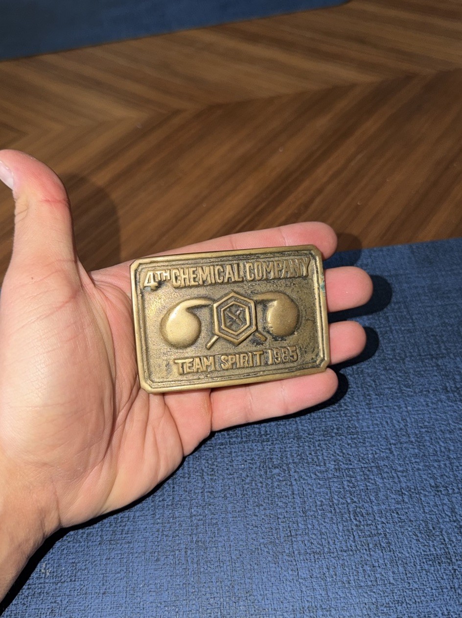 Vtg 4th Chemical Company Silent Death 2nd Infantry Division Brass Belt Buckle