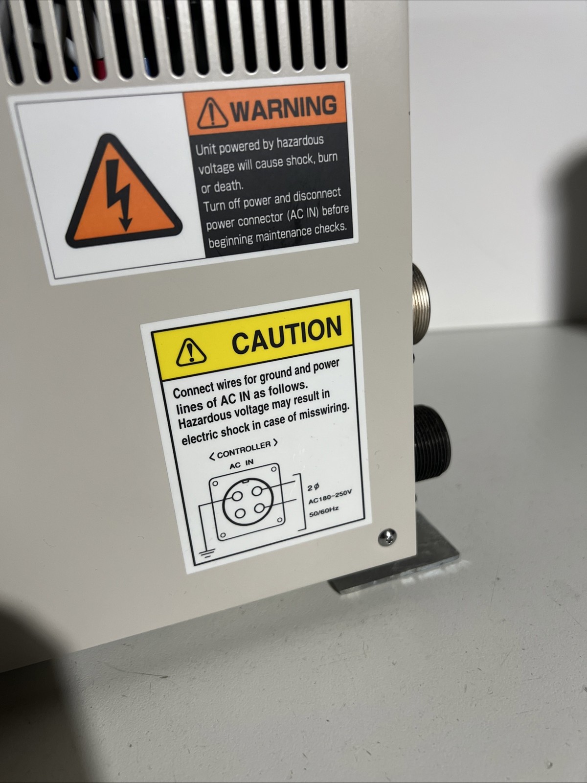toshiba TS2000 robot controller 2.3KVA -CE 12KG