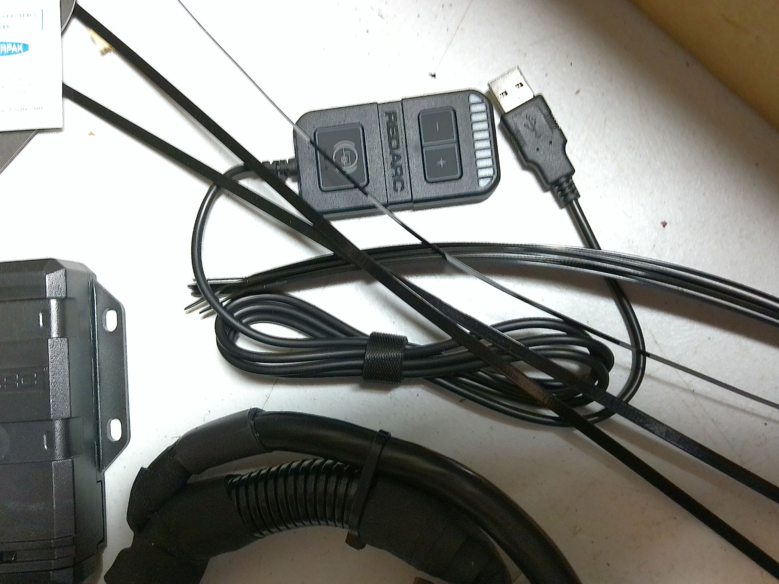 Redarc EBRHX-ADH-NA Bluetooth Trailer Brake Controller W/Remote