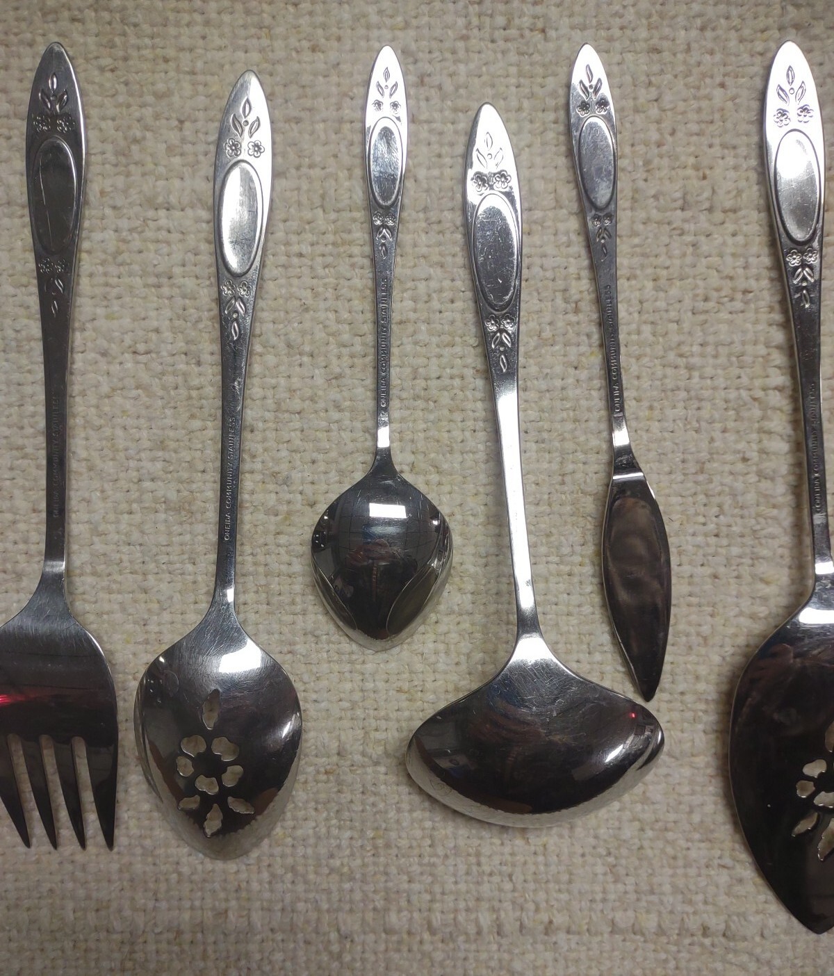 Oneida Community Stainless Flatware Vignette Pattern 8 Different Serving Pieces
