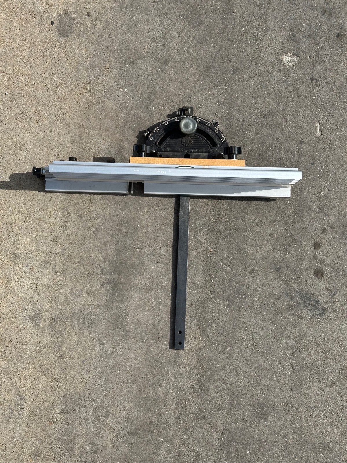 Rockwell Miter Gauge 7" Head Length 18" Bar L. 3/4" Bar W. 7/16" Bar T. (6810)