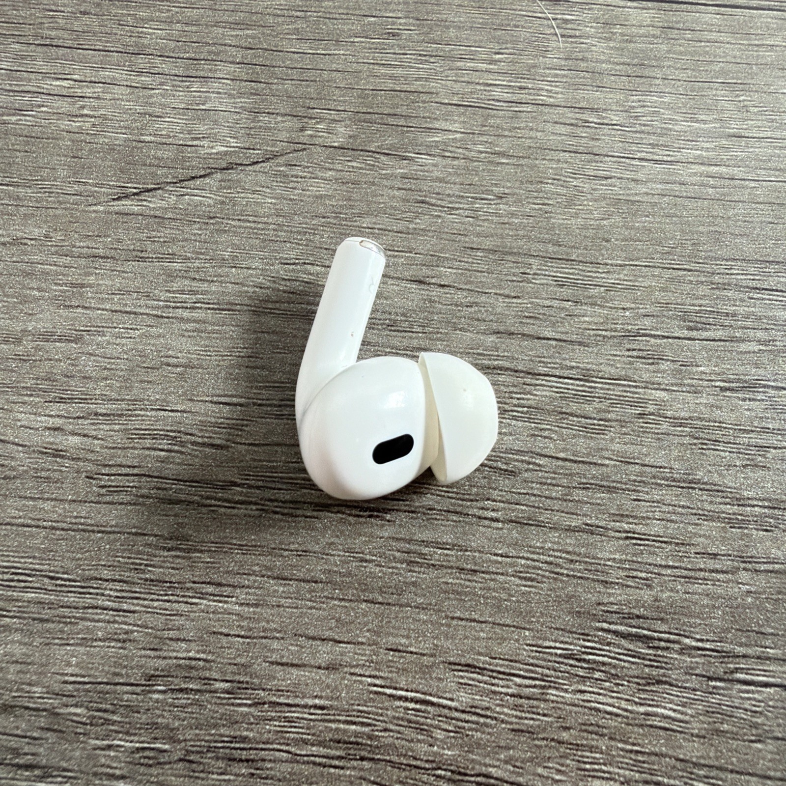Apple AirPods Pro 1st Gen Replacement Earbud (Right Side Only) Model A2083