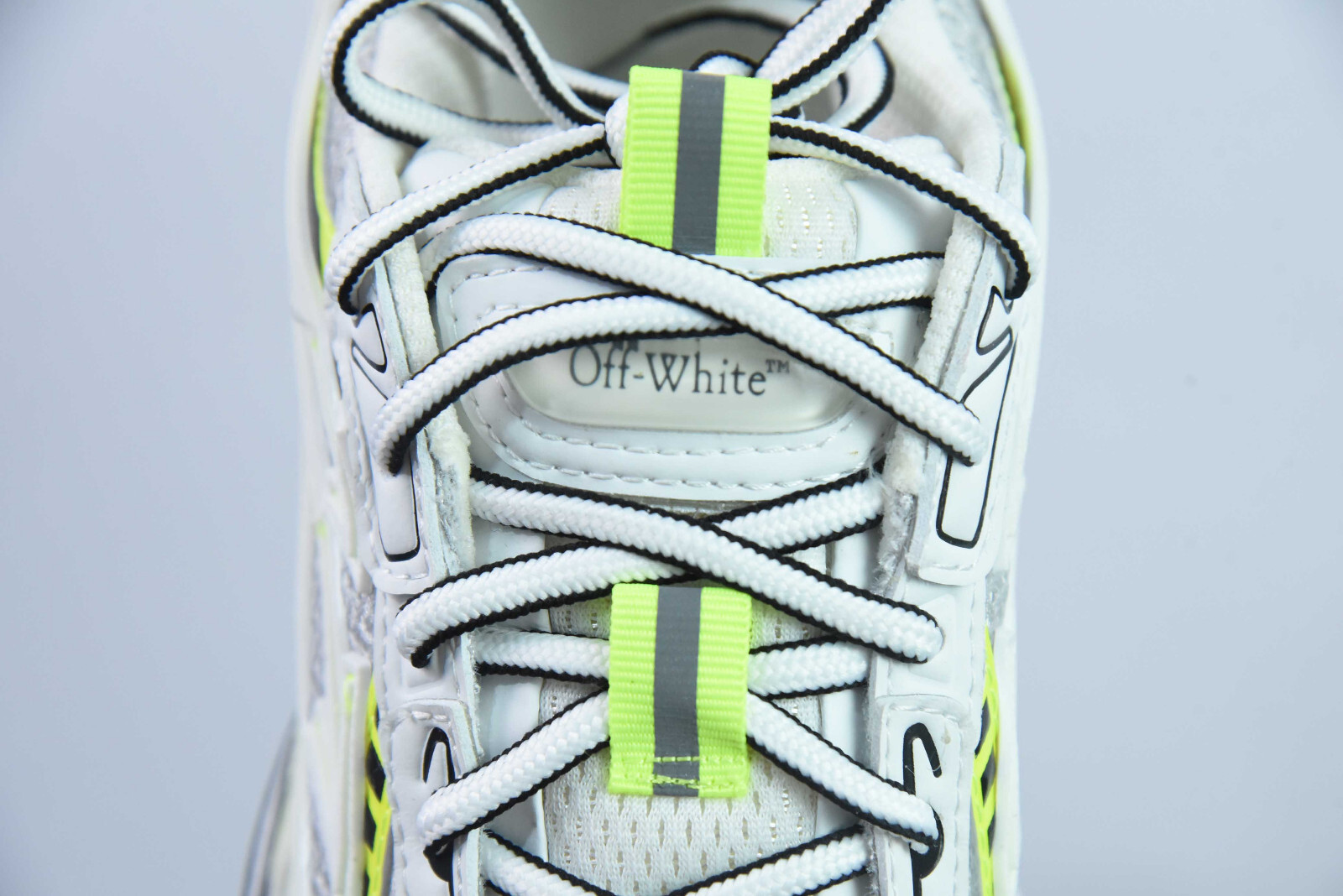 Off Arrow White Be Right Back Unisex Sneakers Green White
