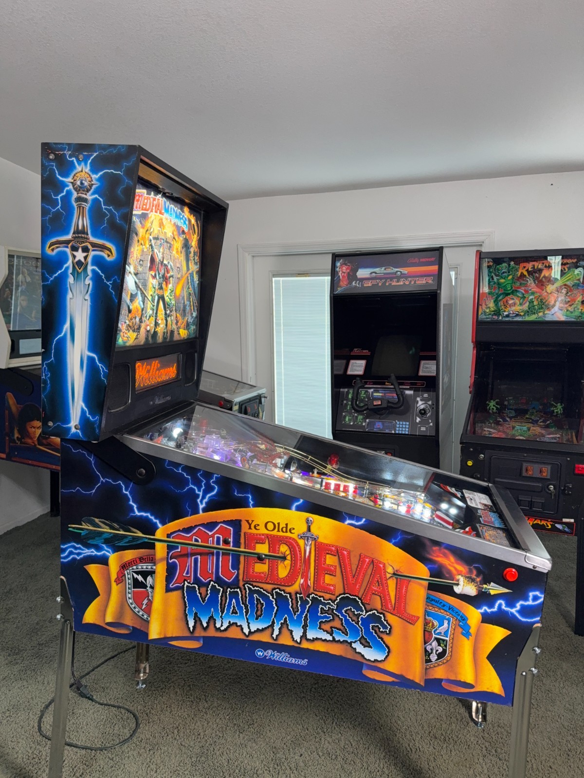 Medieval Madness Pinball Machine - Williams 1997