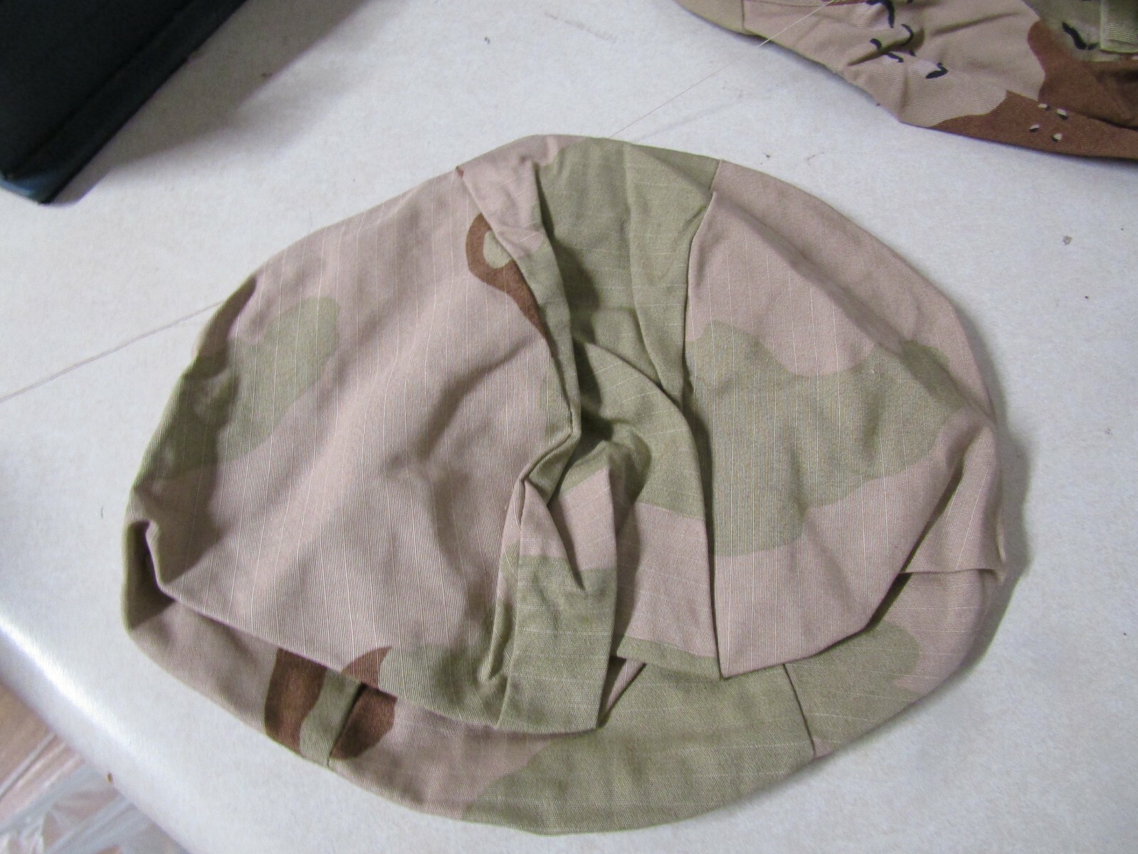 GENUINE US ARMY MILITARY GROUND TROOPS PARACHUTIST HELMET COVER DESERT SMALL