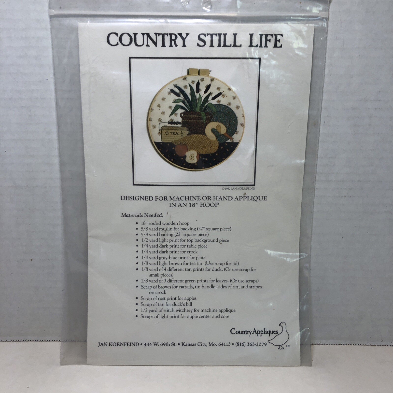 Country Still Life Applique Quilt Pattern 18" Round Picture