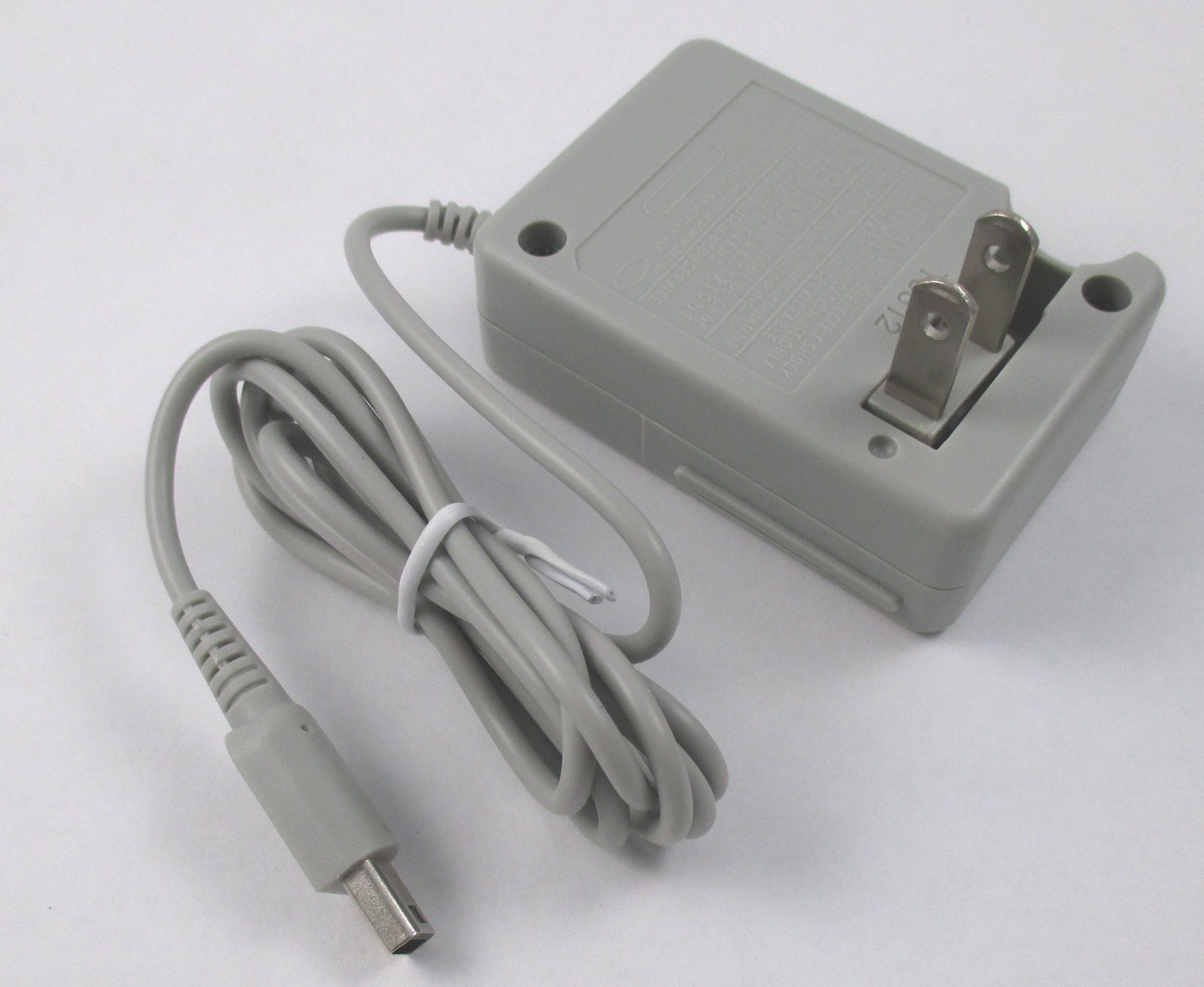 Nintendo 3DS CTR-001 Compatible WAP-002 Battery Charger AC Adapter Cord Plug