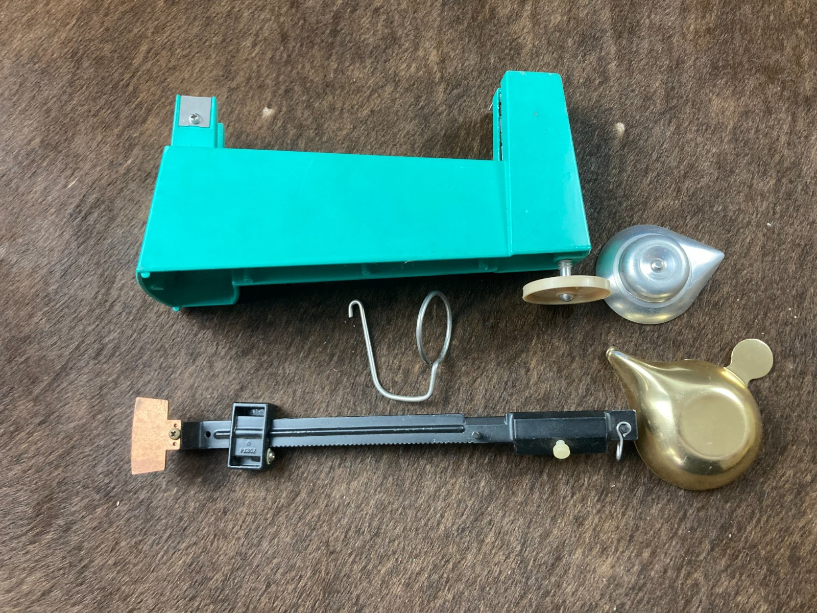 RCBS P/N 09070 Model 5-10 Reloading Scale & Box by Omark