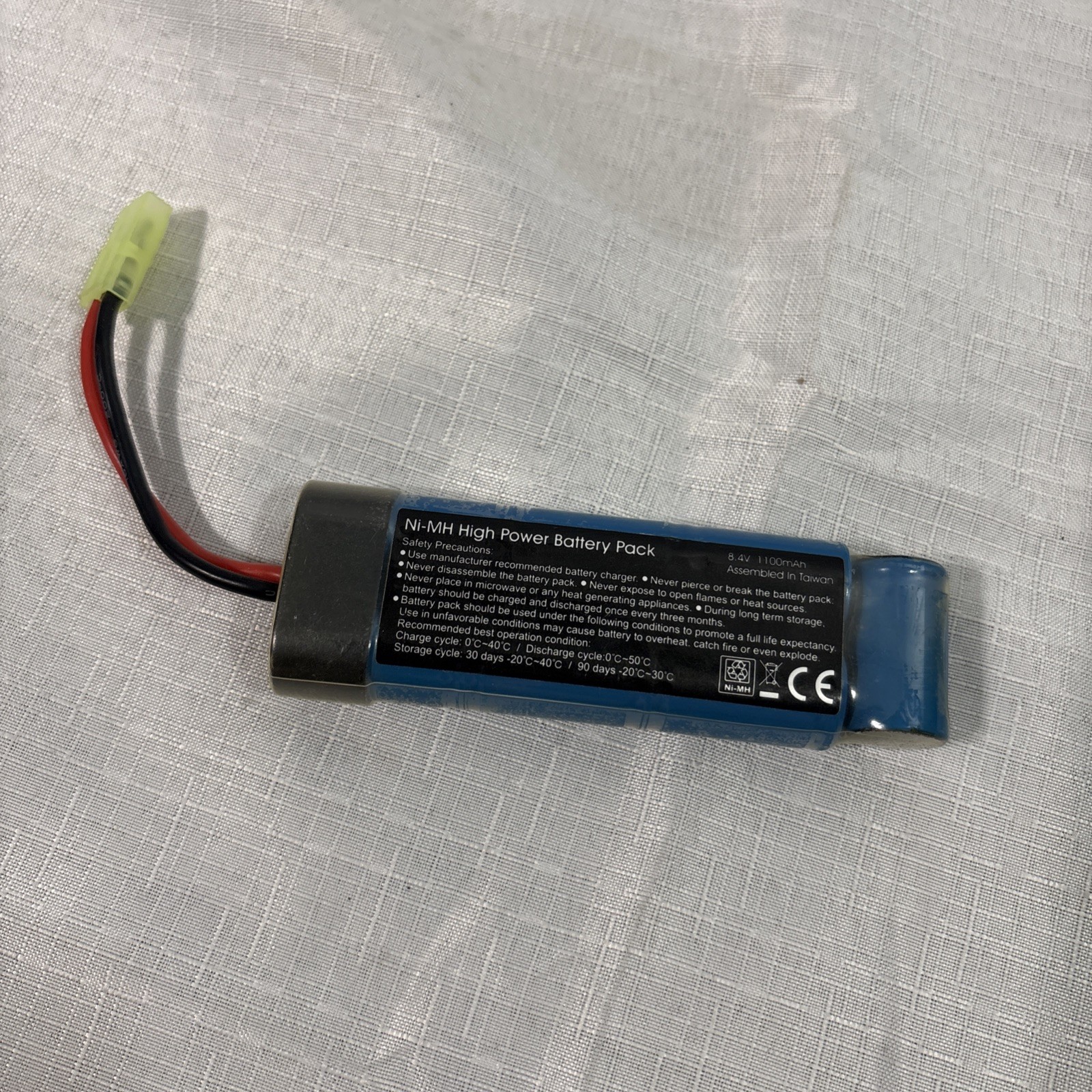 8.4V 1100mAh Airsoft Battery NiMH Flat Battery Pack with Mini Tamiya