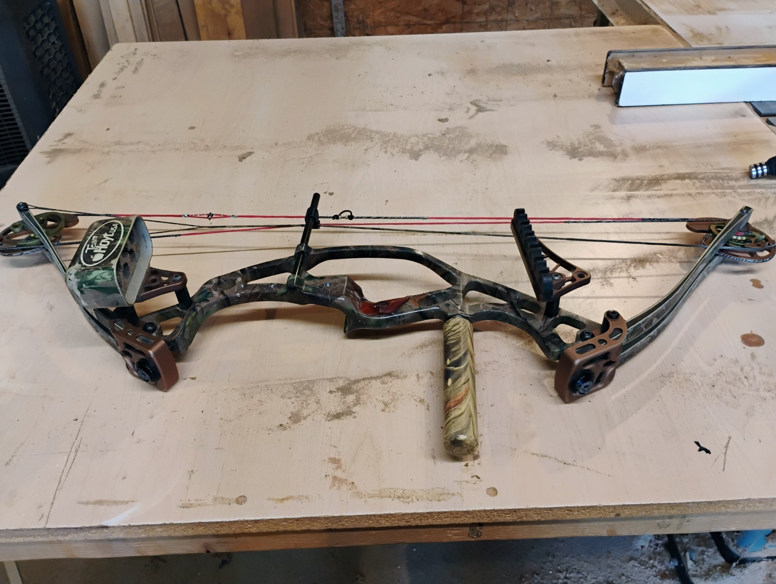Hoyt Cybertec 2000 60-70dw 25.5-28dl LH
