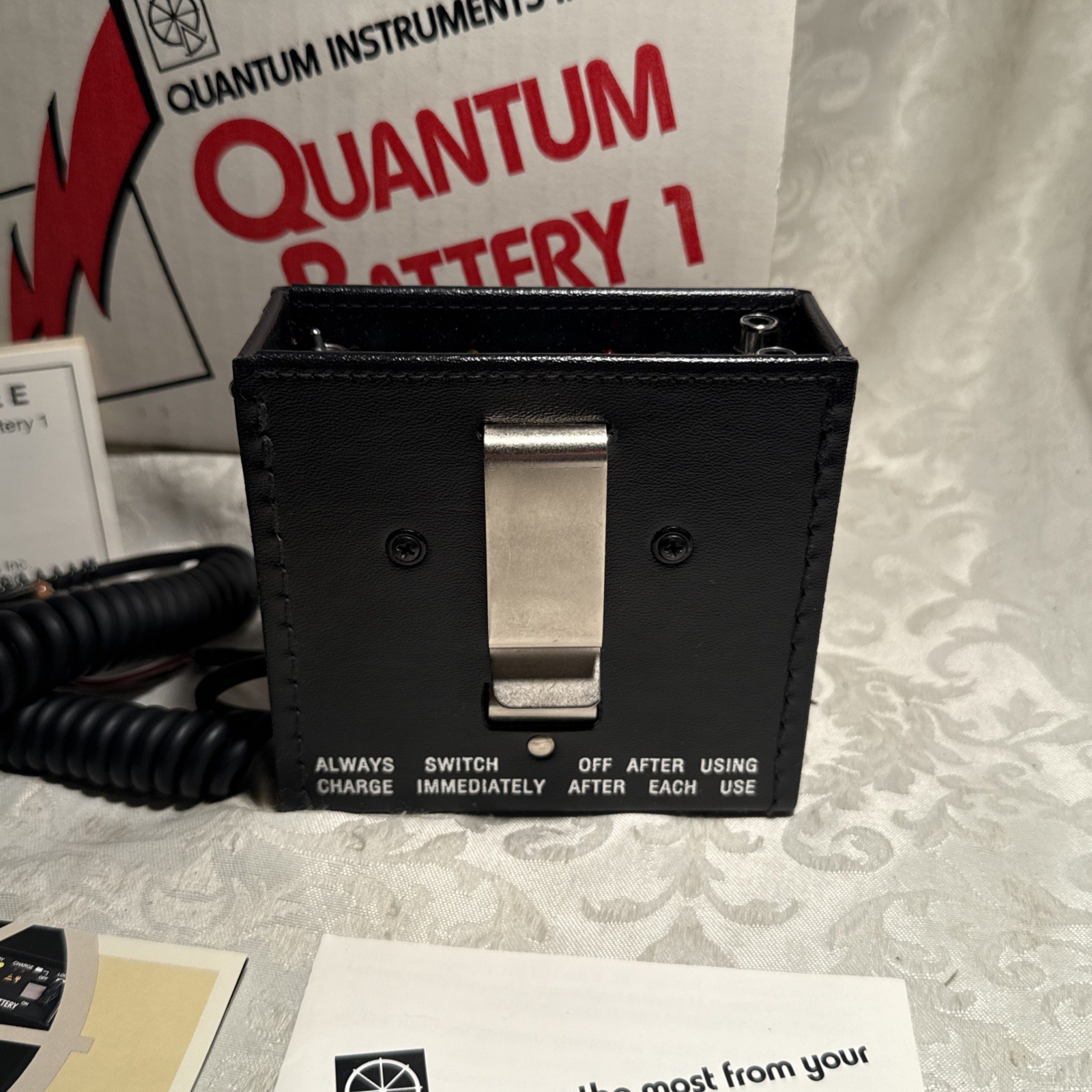 Quantum Instruments Quantum 1 Battery Hi Capacity Flash Strobe with case clip
