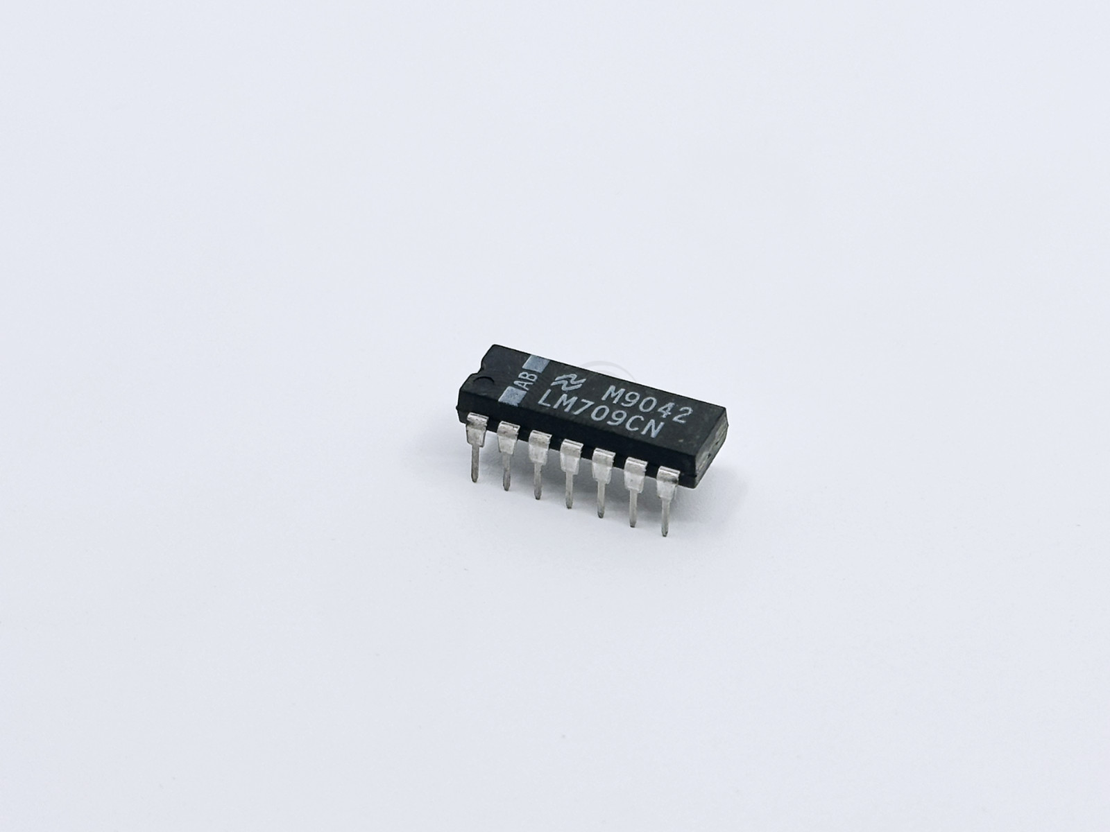 2PCS LM709CN LM709 NSC Operational Amplifier IC Op Amp DIP-14