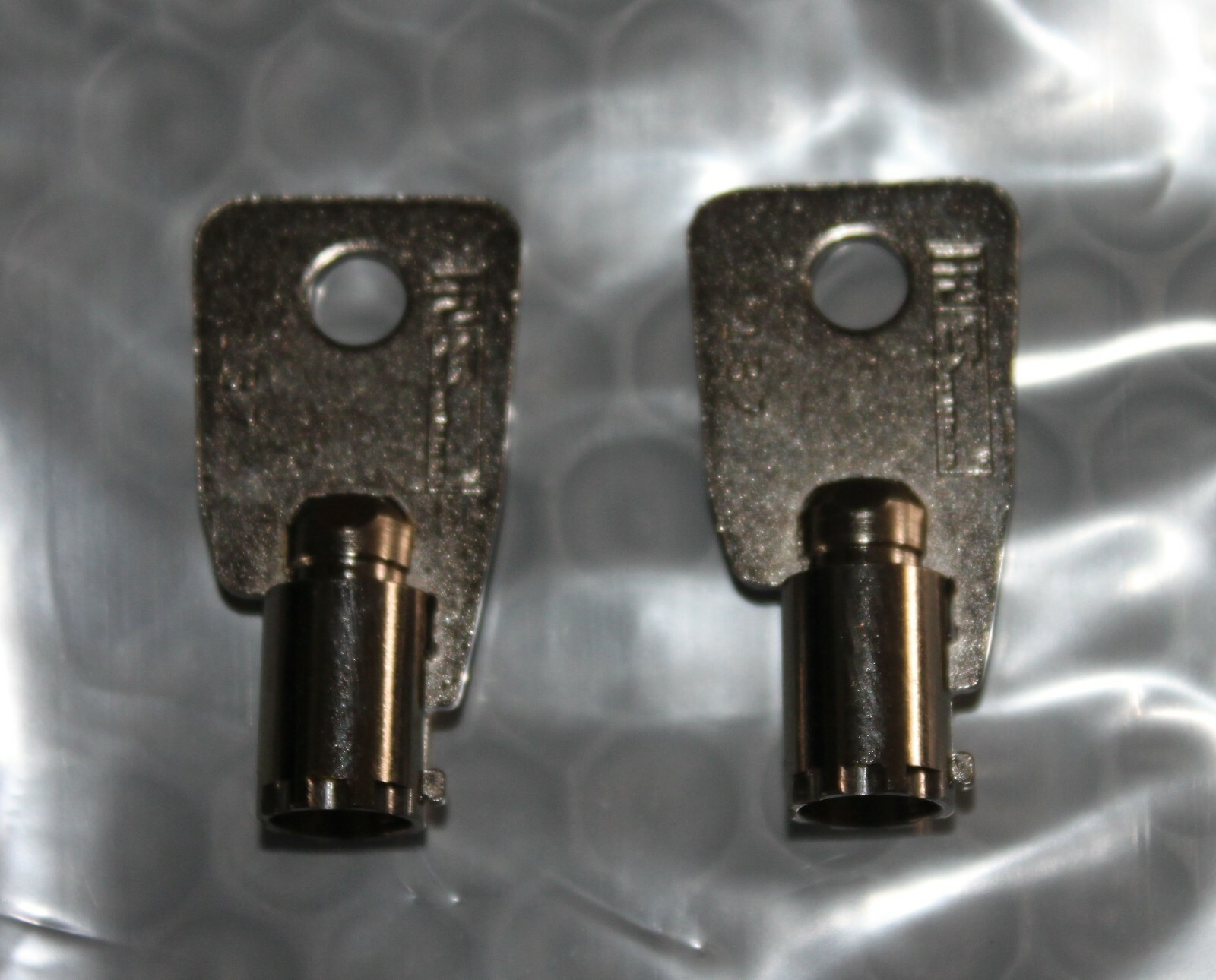 HMC7251 to HMC7500 2-NEW KEYS FOR Protex Gun Wall Safe Homak. Replacement KEY