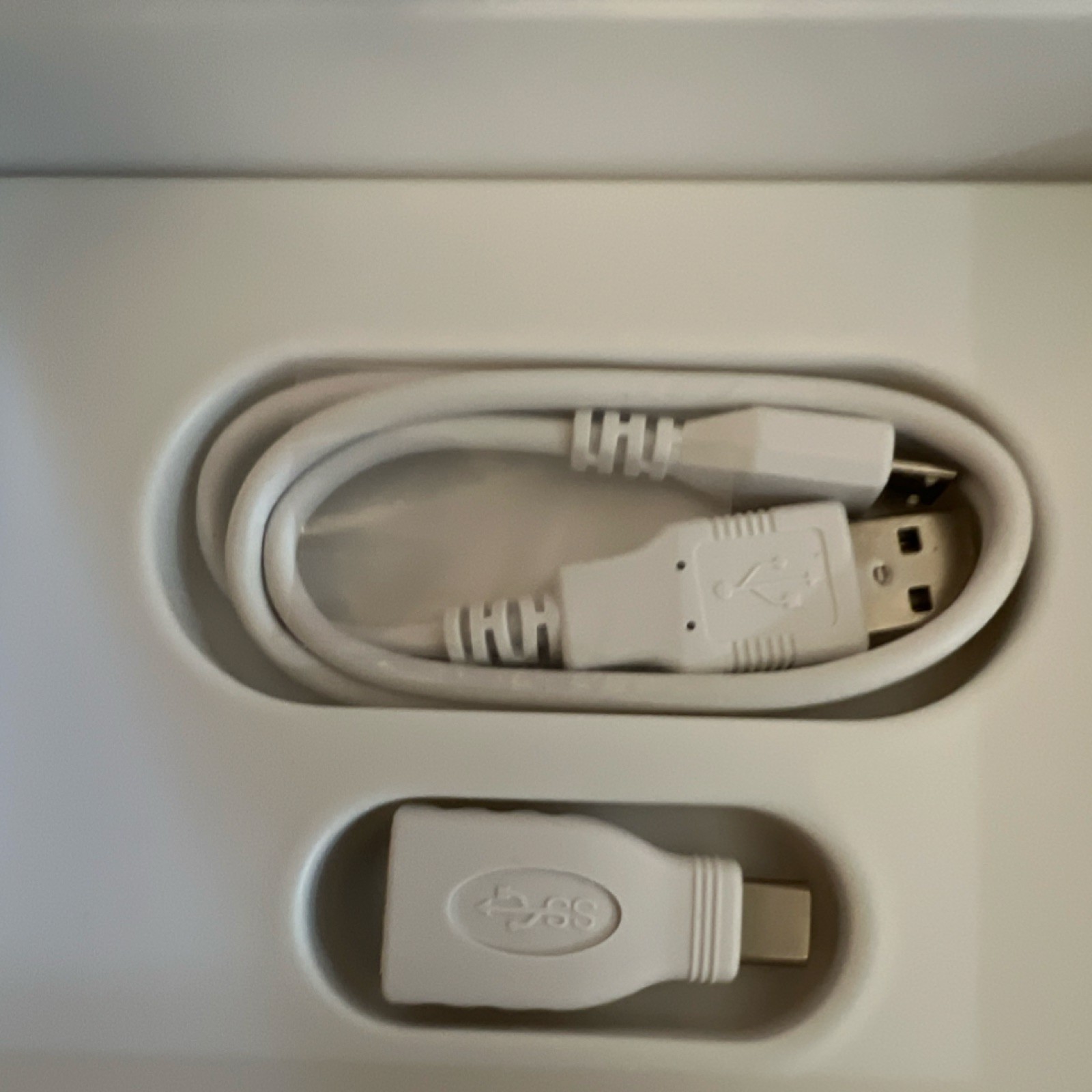 Google Titan Security Key K9T (Bundle with Bluetooth/NFC/USB, Micro USB Cable