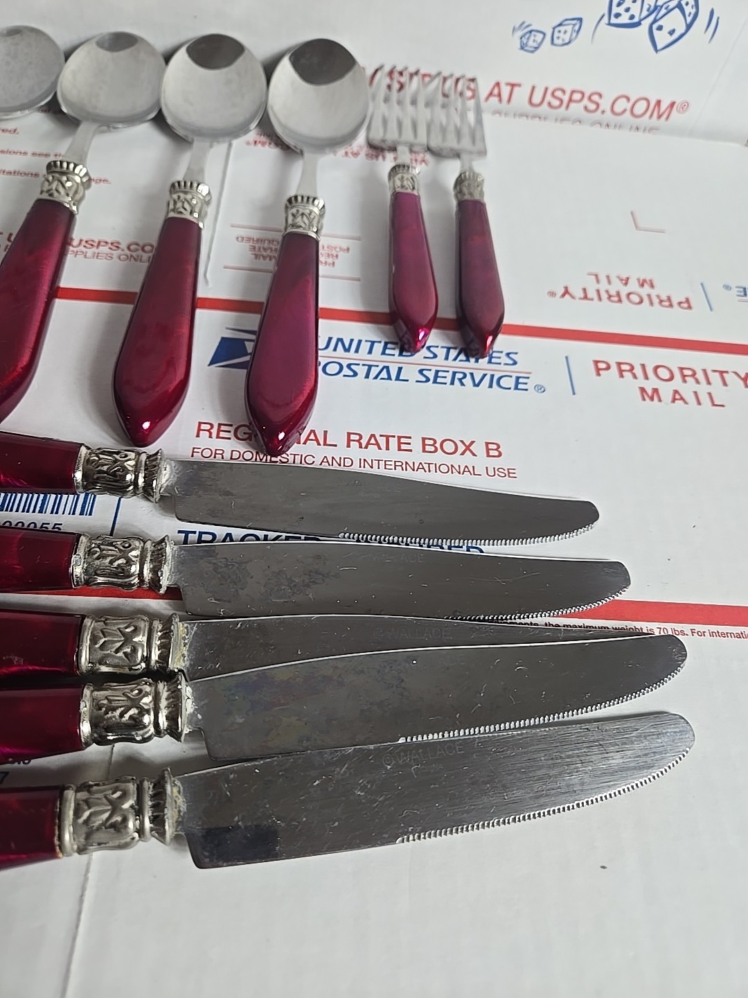 Wallace 18/10 Stainless Flatware 11 Pieces, St Moritz Pearlized Red-Pink