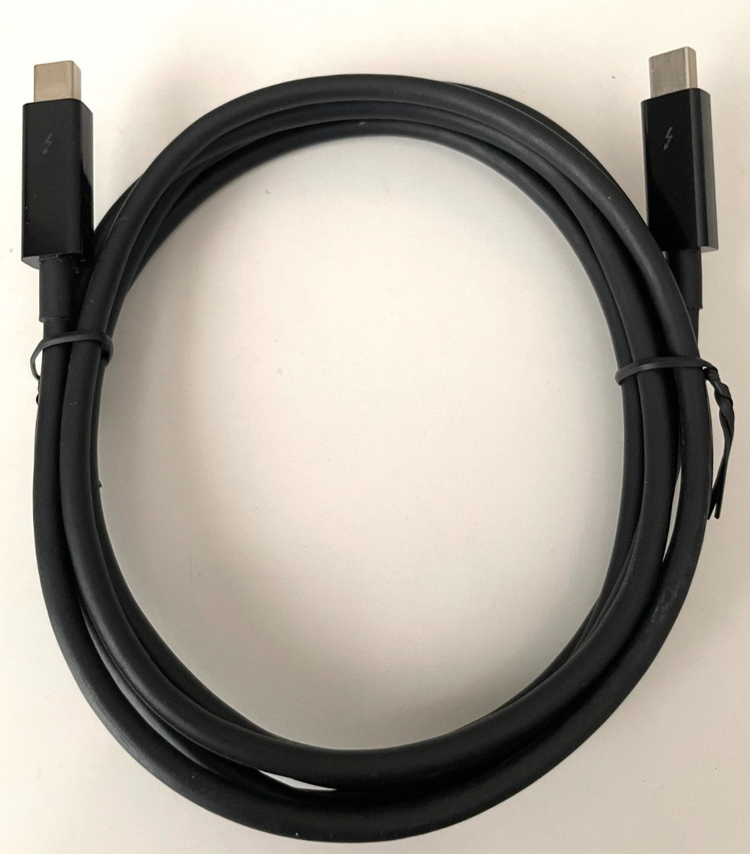 Apple 2m / 6.6FT Thunderbolt 2 Cable Mini DP, Black - A1410, MF639ZM/A