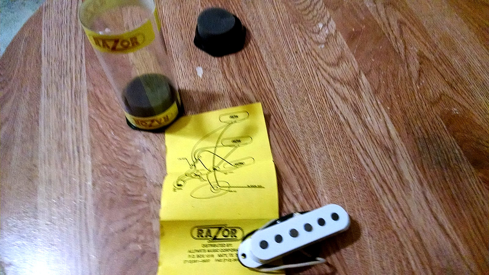 Razor TSVP +  Stratocaster style pickup
