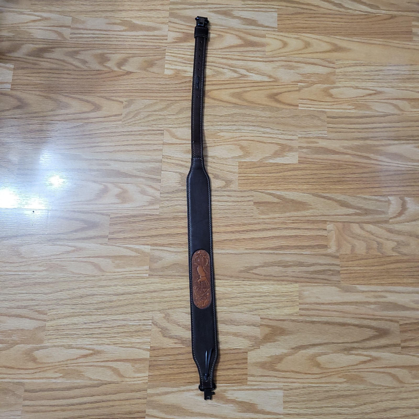VTG TOREL STITCHED TOOLED WHITETAIL DEER BUCK LEATHER RIFLE SLING W/SWIVELS 4832